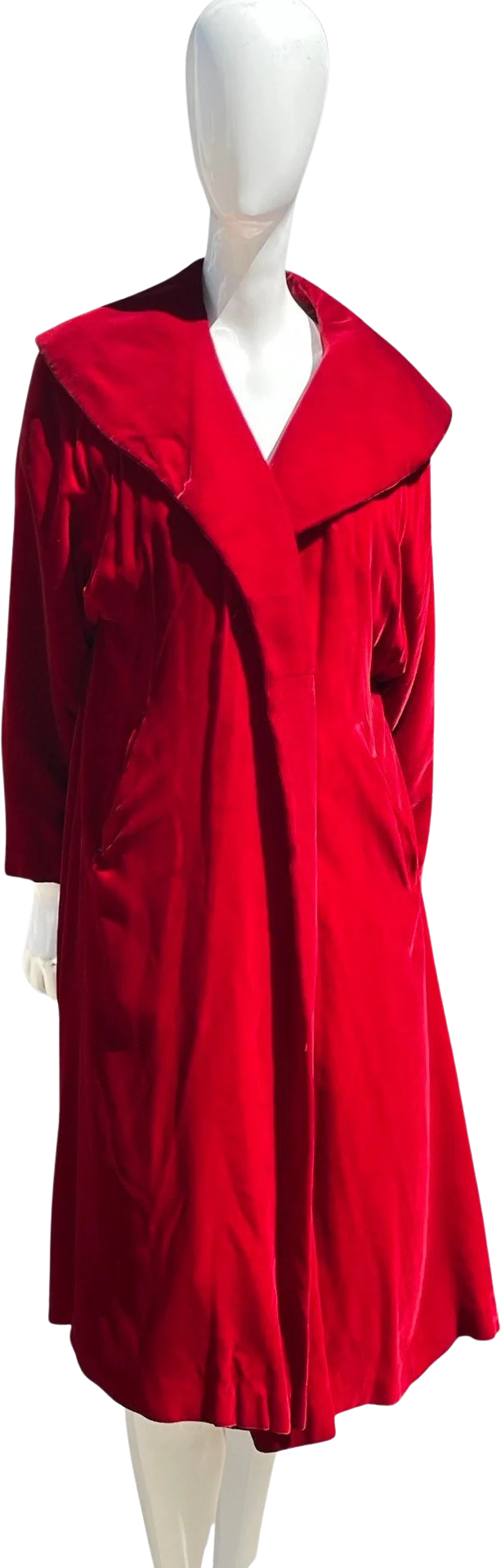 Vintage 50s Deep Red Velvet Coat Robe Opera Coat Detroit Size Large Large Collar by Nat Green