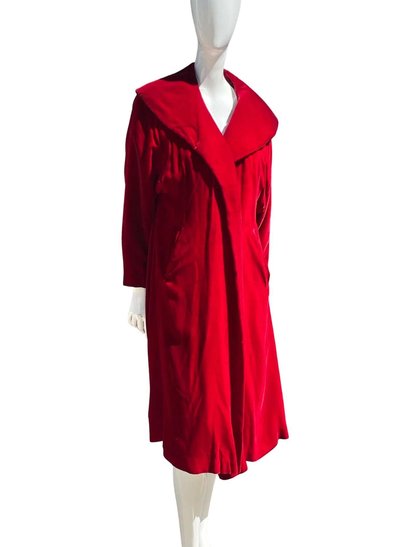 Vintage 50s Deep Red Velvet Coat Robe Opera Coat Detroit Size Large Large Collar by Nat Green - Image 8