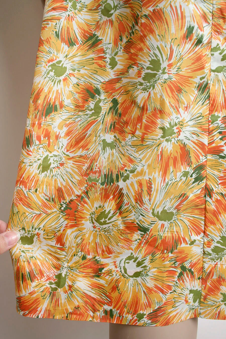 Vintage 50s Dress Floral Print Orange Fire Sunburst Day Dress with Matching Belt Medium - Image 5