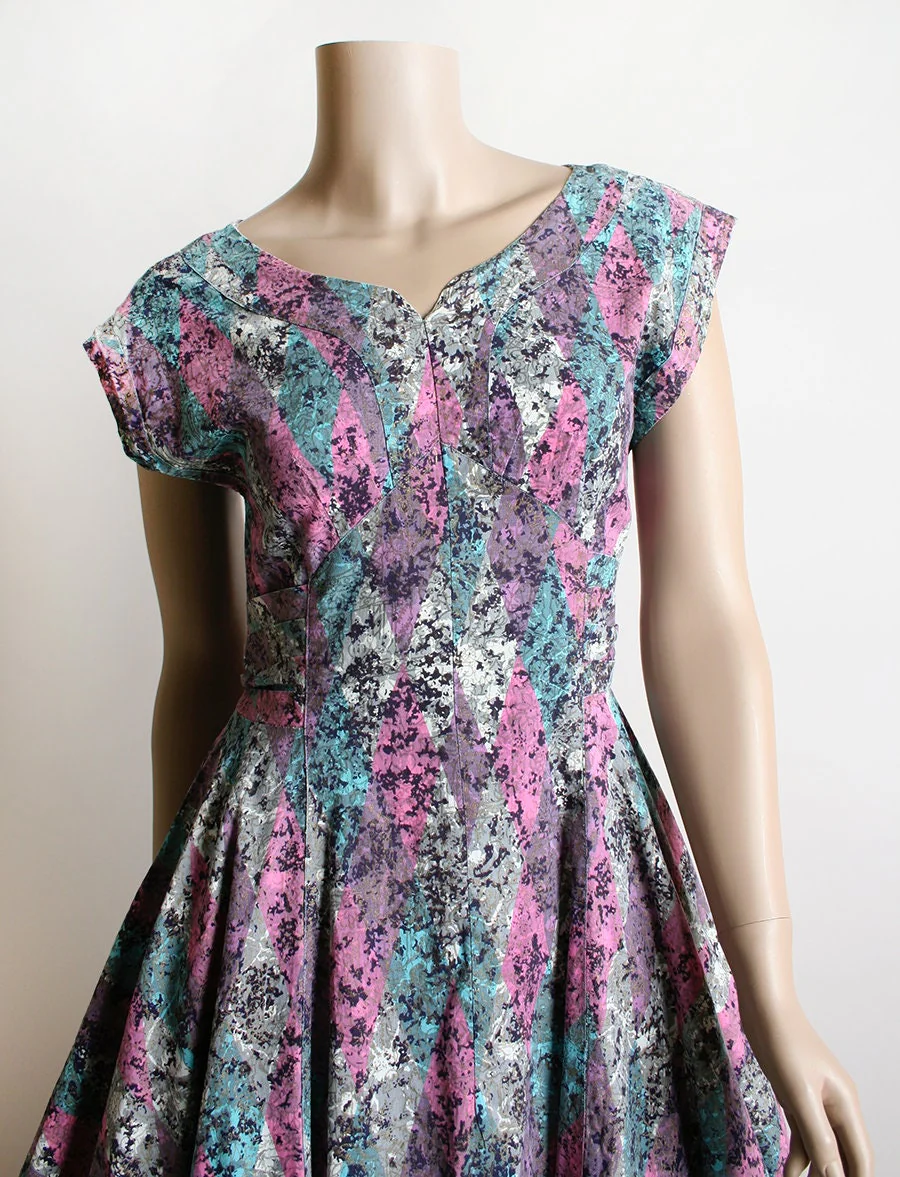 Vintage 50s Dress Harlequin Novelty Print Confetti In Pink Purple Blue and White with Gold Flecks Full Circle Skirt Pinup Cotton Small - Image 7