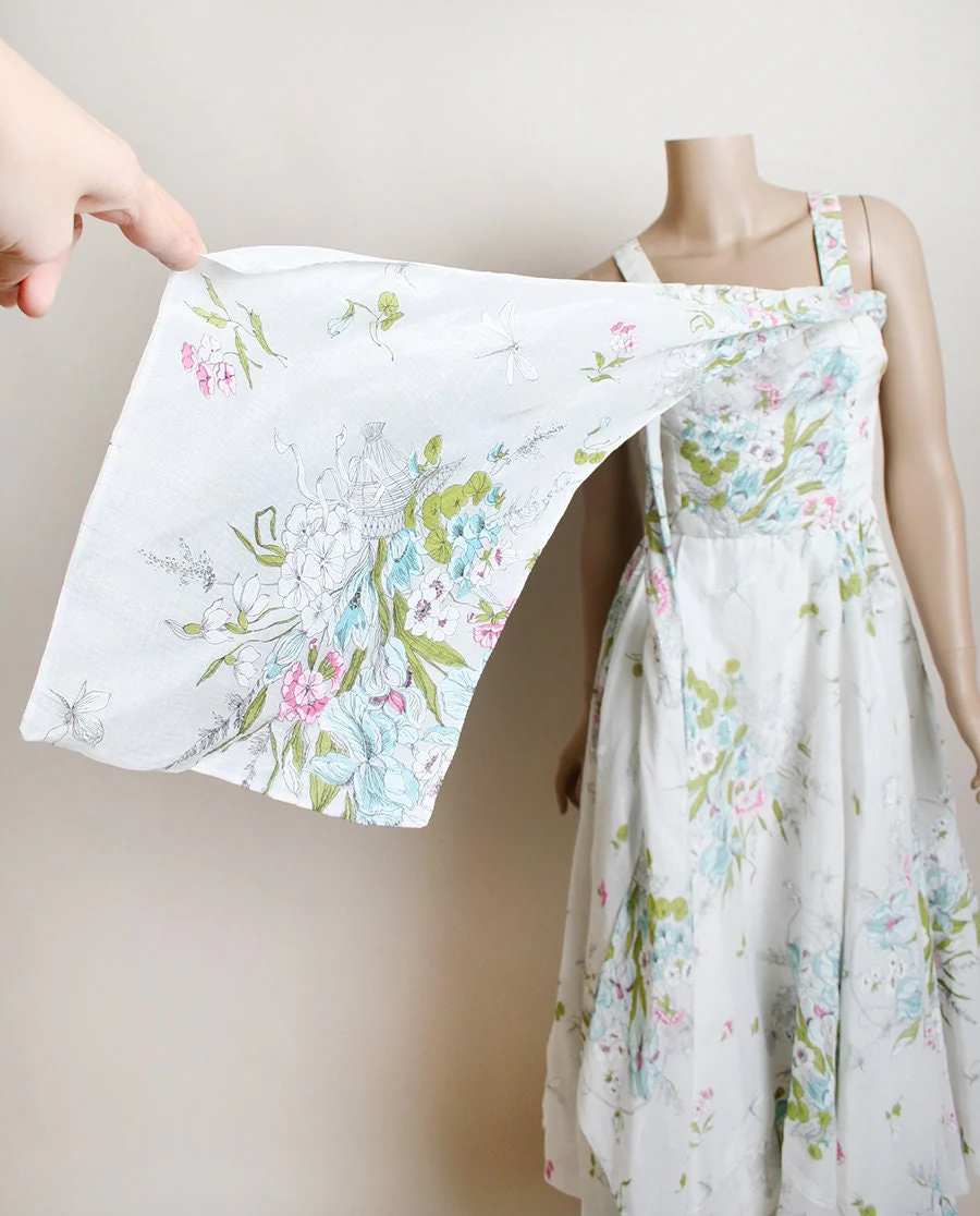 Vintage 50s Dress Novelty Print Butterflies Fan Floral and Dragonflies White Full Skirt Crisscross Neck Bow Boned Cotton Day Dress Xs by Elizabeth Arden Elegance - Image 8