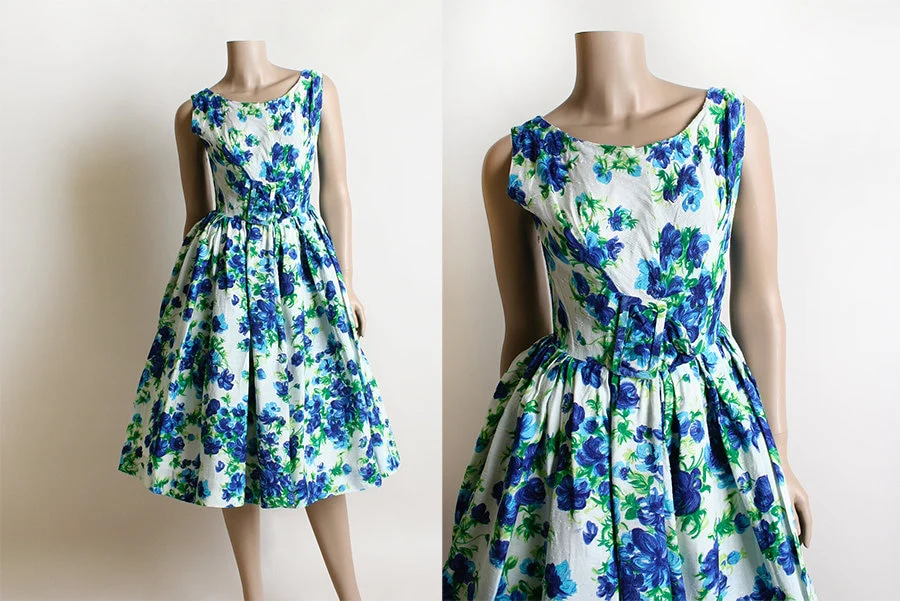 Vintage 50s Early 60s Blue Floral Print Textured Cotton Day Dress with Buckle Details - Image 3