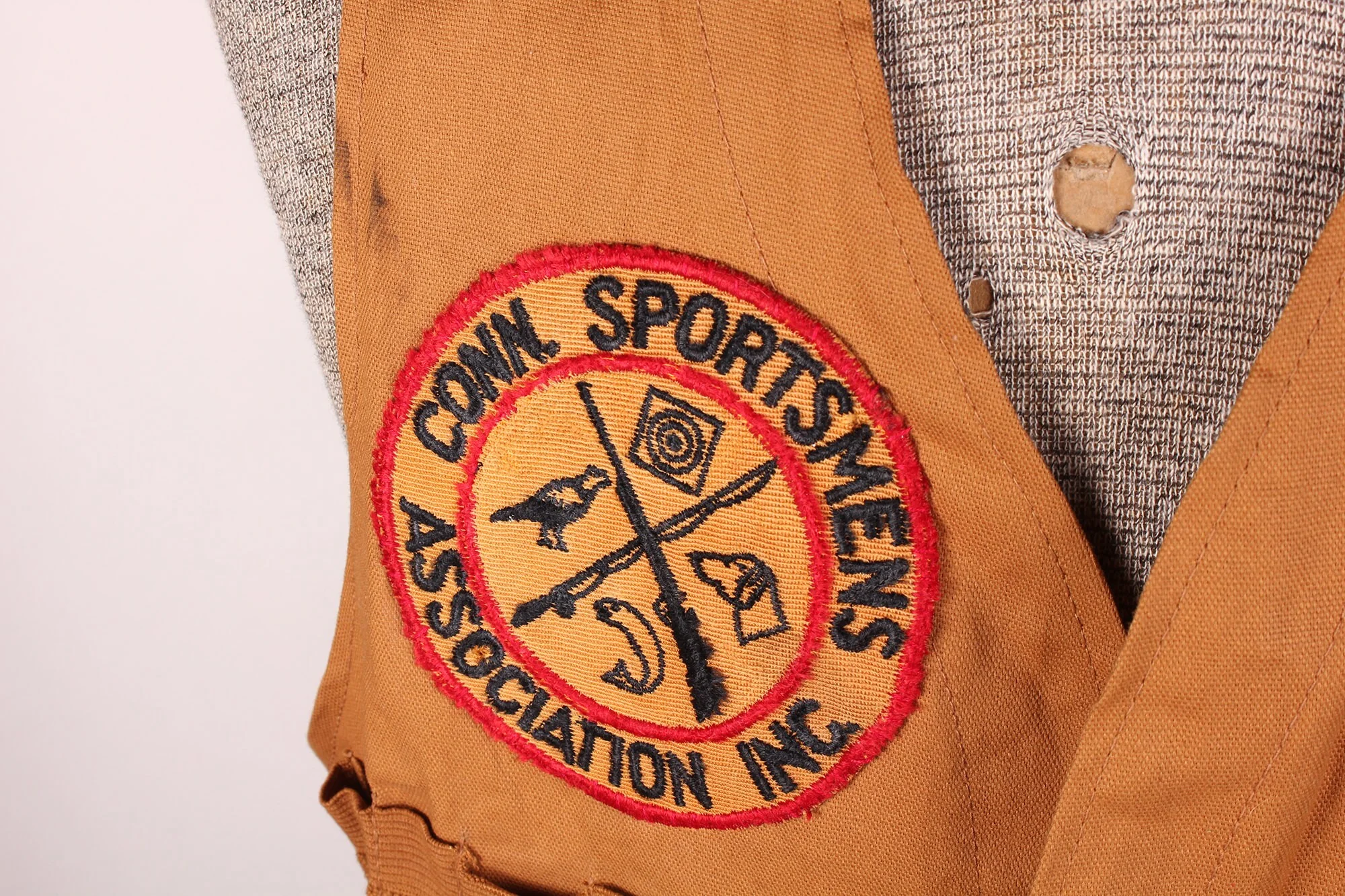 Vintage 50s Era Khaki Red Head Brand Bird Hunting Vest Shotgun Shell Holders Vintage Hunting Gun Club Patches by Red Head - Image 3