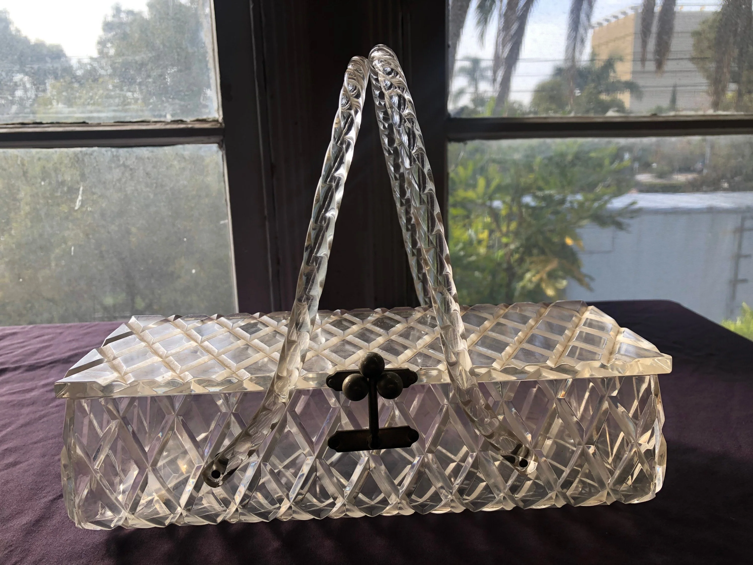 Vintage 50s Florida Handbags Diamond Cut Lucite Box Purse Twisted Rope Handles Clear Handbag - Image 2