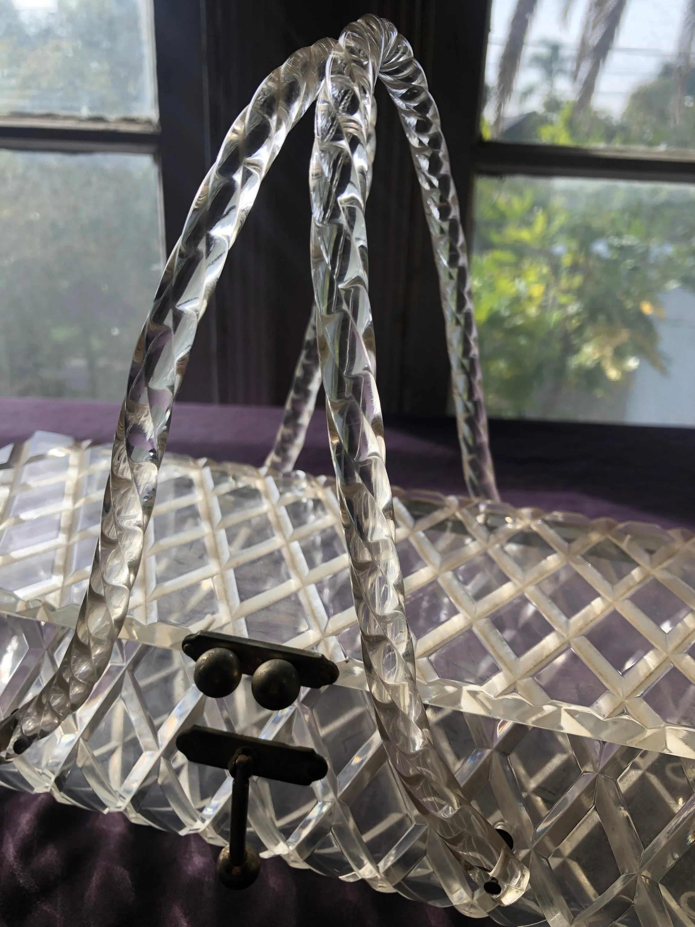 Vintage 50s Florida Handbags Diamond Cut Lucite Box Purse Twisted Rope Handles Clear Handbag - Image 4