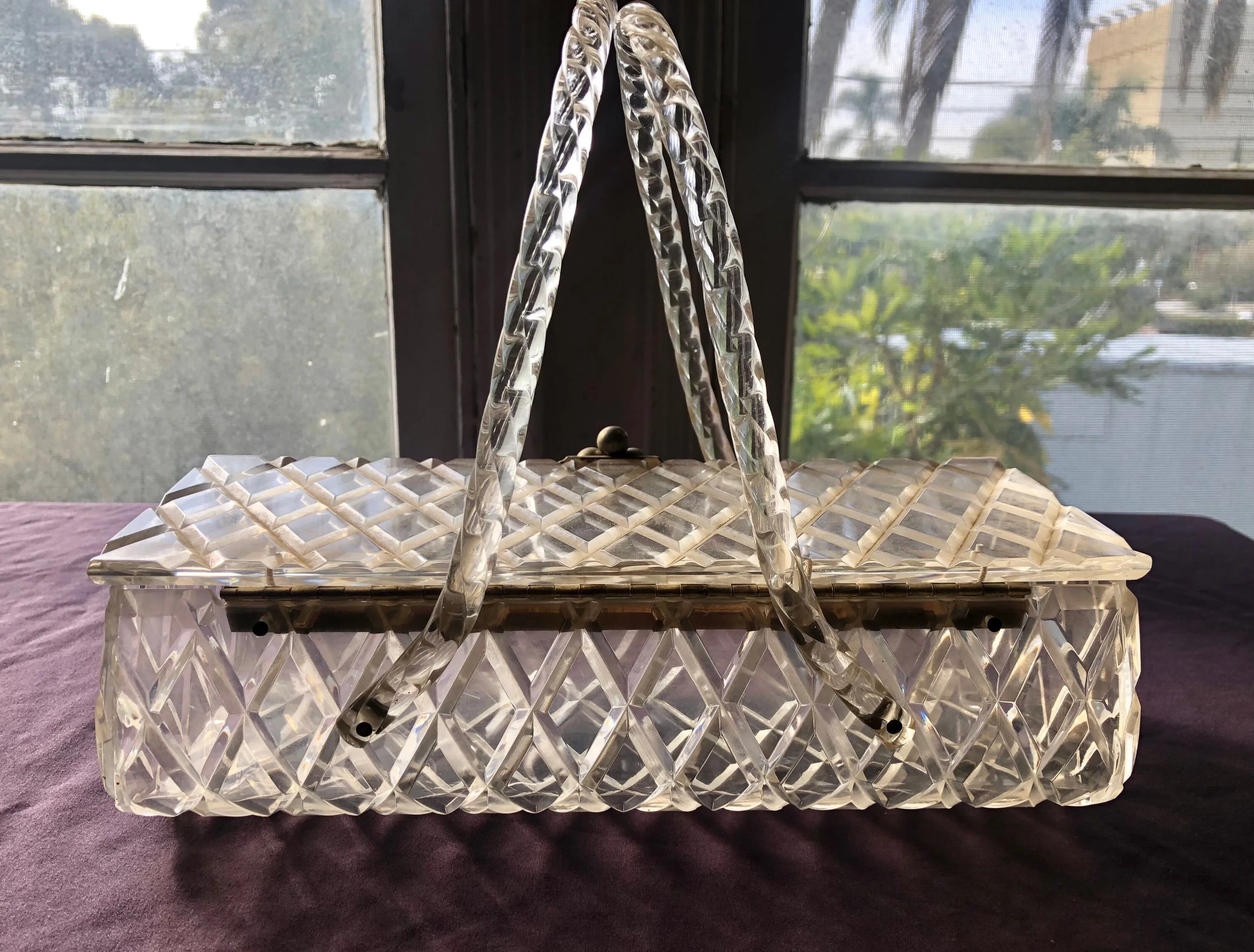 Vintage 50s Florida Handbags Diamond Cut Lucite Box Purse Twisted Rope Handles Clear Handbag - Image 5