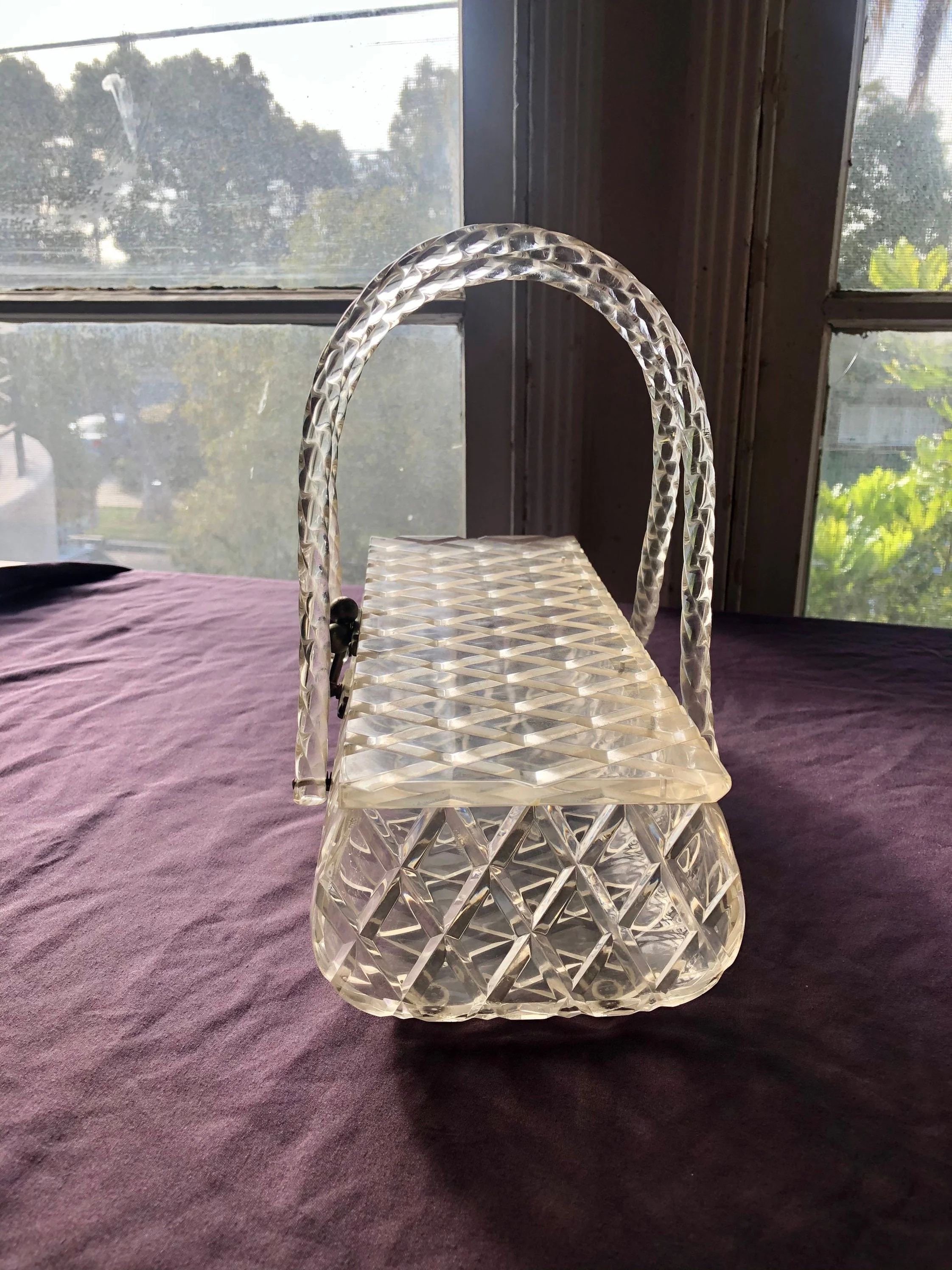 Vintage 50s Florida Handbags Diamond Cut Lucite Box Purse Twisted Rope Handles Clear Handbag - Image 9