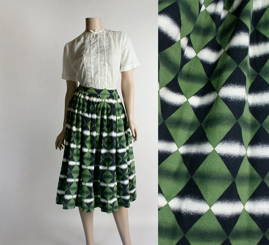 Vintage 50s Full Skirt Mint Green Diamond Felt Fuzzy Skirt Rockabilly Style 26 Inch Waist Small - Image 3
