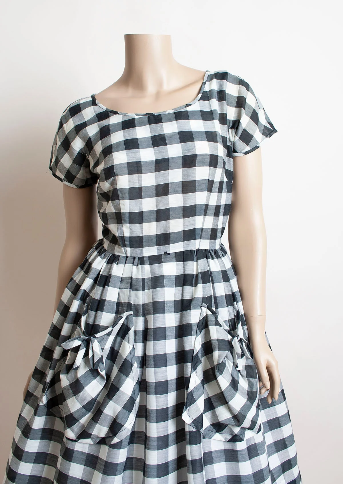 Vintage 50s Gingham Dress Black and White Checkered Plaid Cotton Day Dress with Huge Pockets Small by Marcy Allen - Image 6