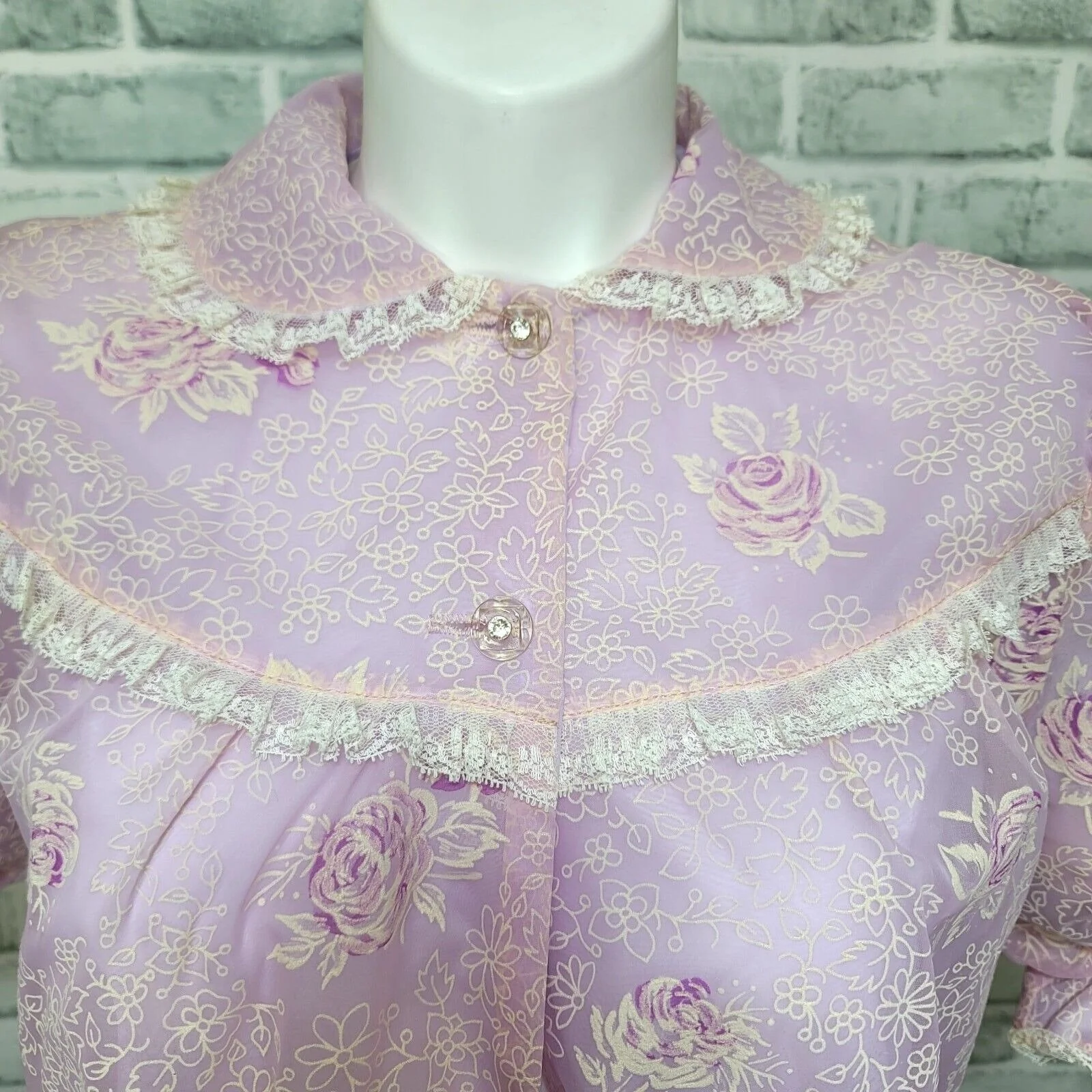 Vintage 50s Lavender Purple White Textured Floral Chiffon Button Front Robe - Image 4