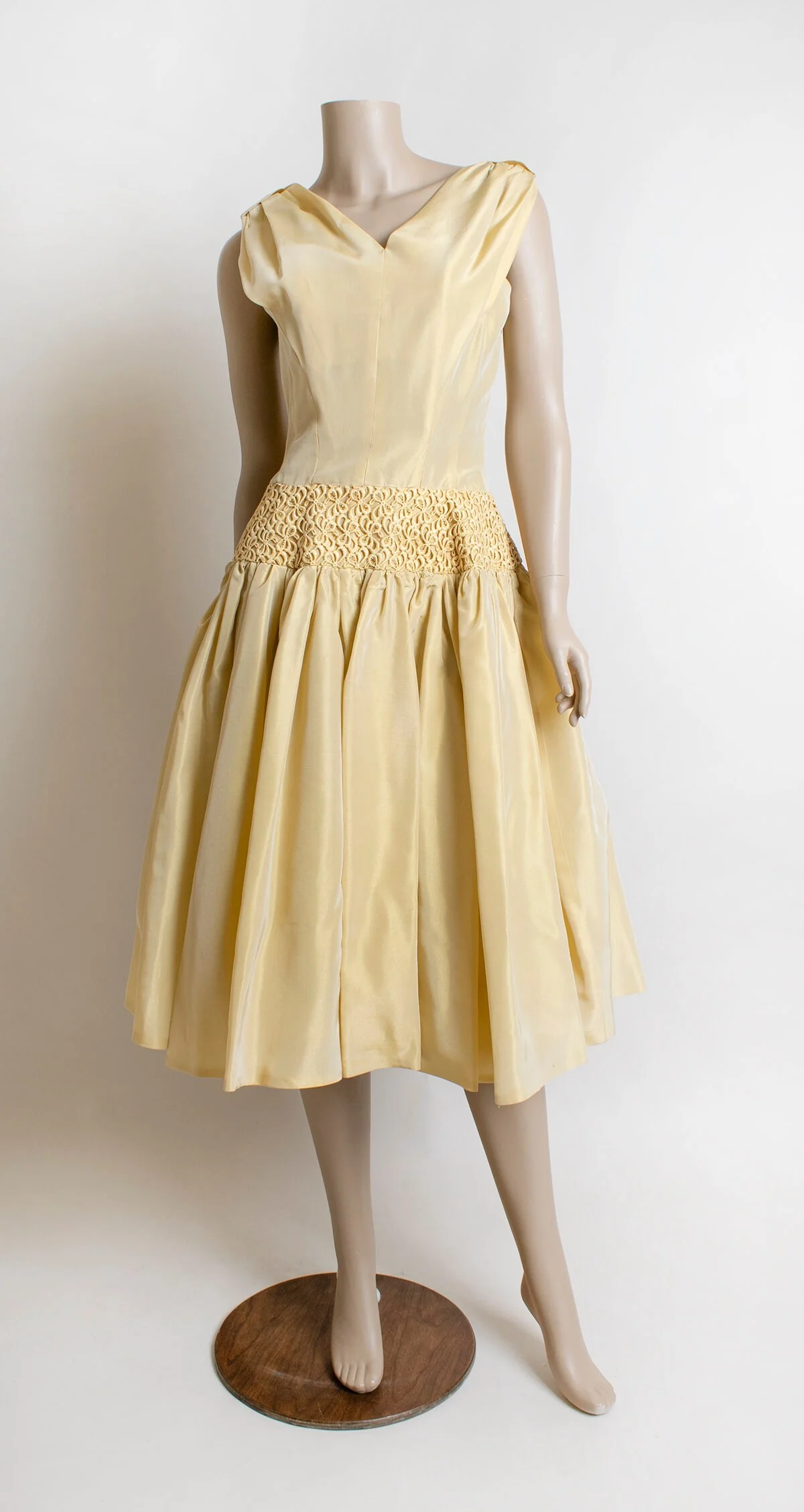 Vintage 50s Party Dress Golden Mustard Yellow Drop Waist Bow Applique Bustle Dress Formal Evening Date Small - Image 4
