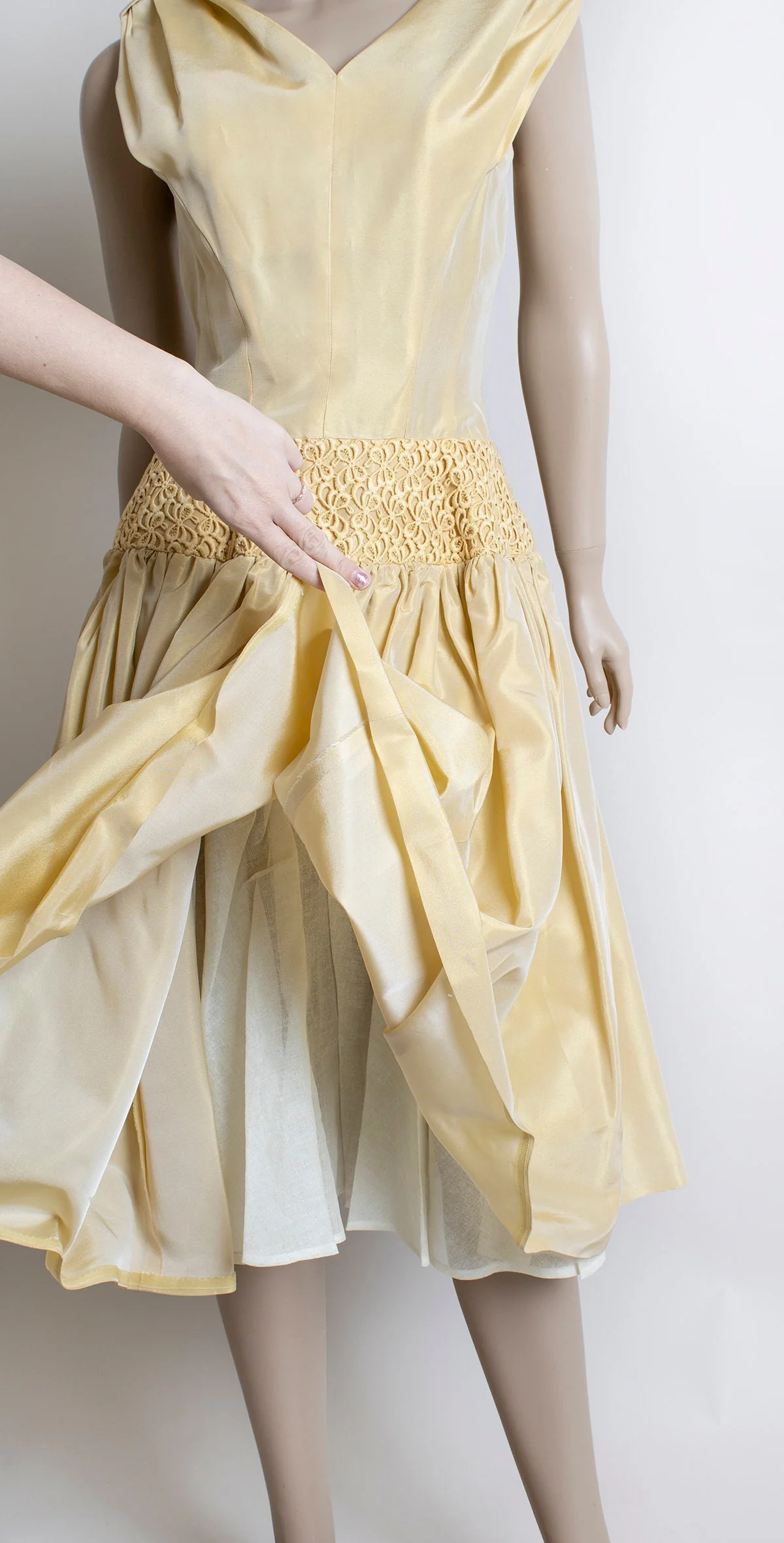 Vintage 50s Party Dress Golden Mustard Yellow Drop Waist Bow Applique Bustle Dress Formal Evening Date Small - Image 7