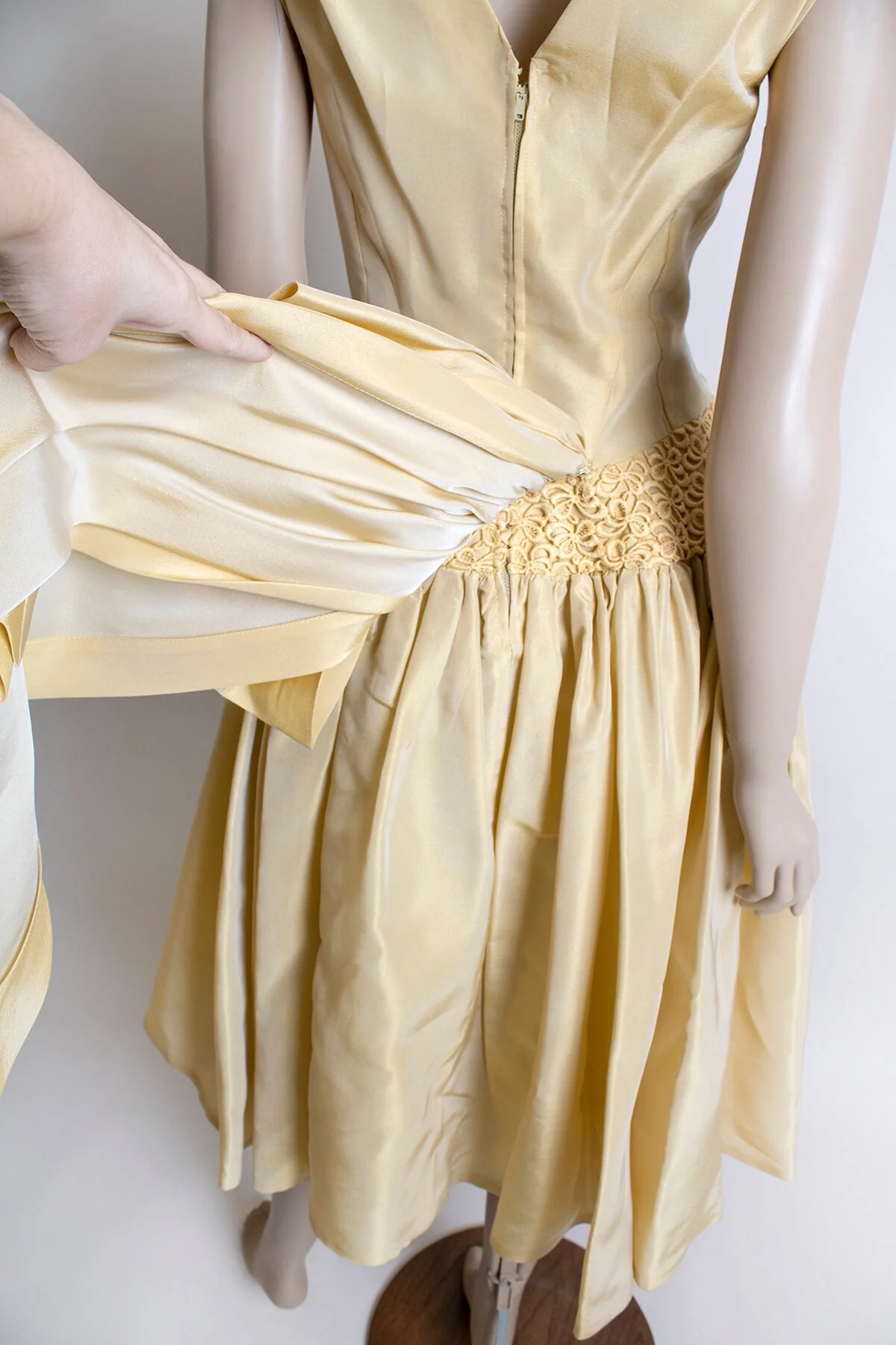 Vintage 50s Party Dress Golden Mustard Yellow Drop Waist Bow Applique Bustle Dress Formal Evening Date Small - Image 8