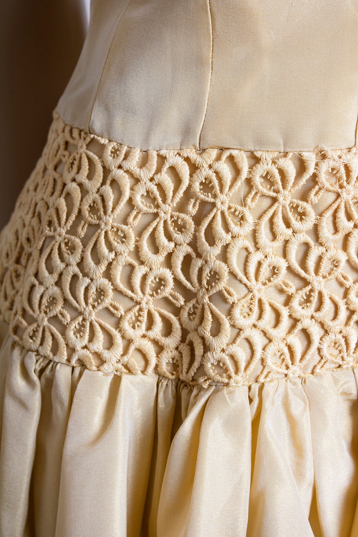 Vintage 50s Party Dress Golden Mustard Yellow Drop Waist Bow Applique Bustle Dress Formal Evening Date Small - Image 9
