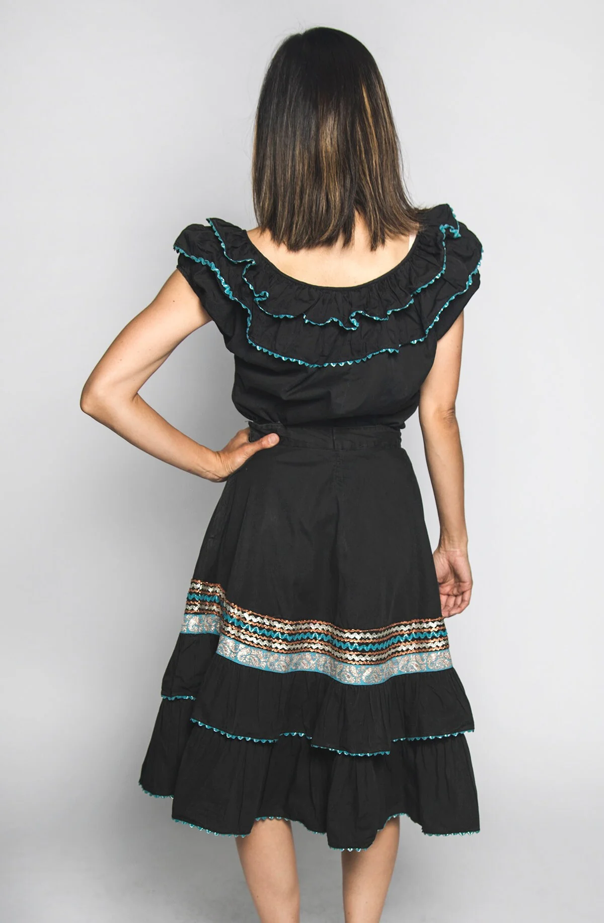 Vintage 50s Patio Skirt and Blouse Set Turquoise Blue Silver Bronze On Black Cotton Full Skirt Country Western Square Dance Small - Image 4