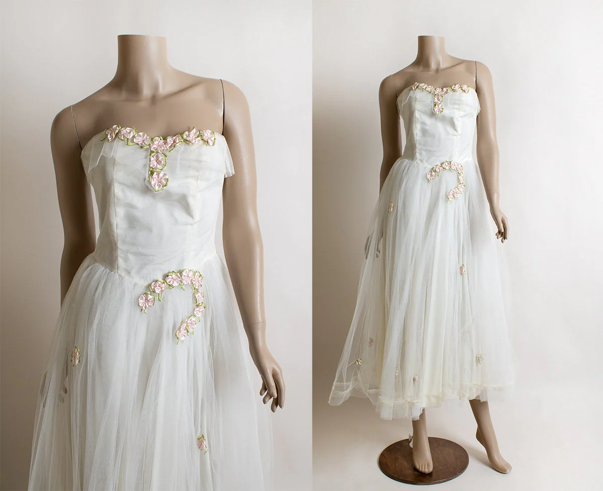 Vintage 50s Prom White and Pink Flower Applique Tulle Strapless Bridal Wedding Dress by Marglad's Bridal Salon - Image 3