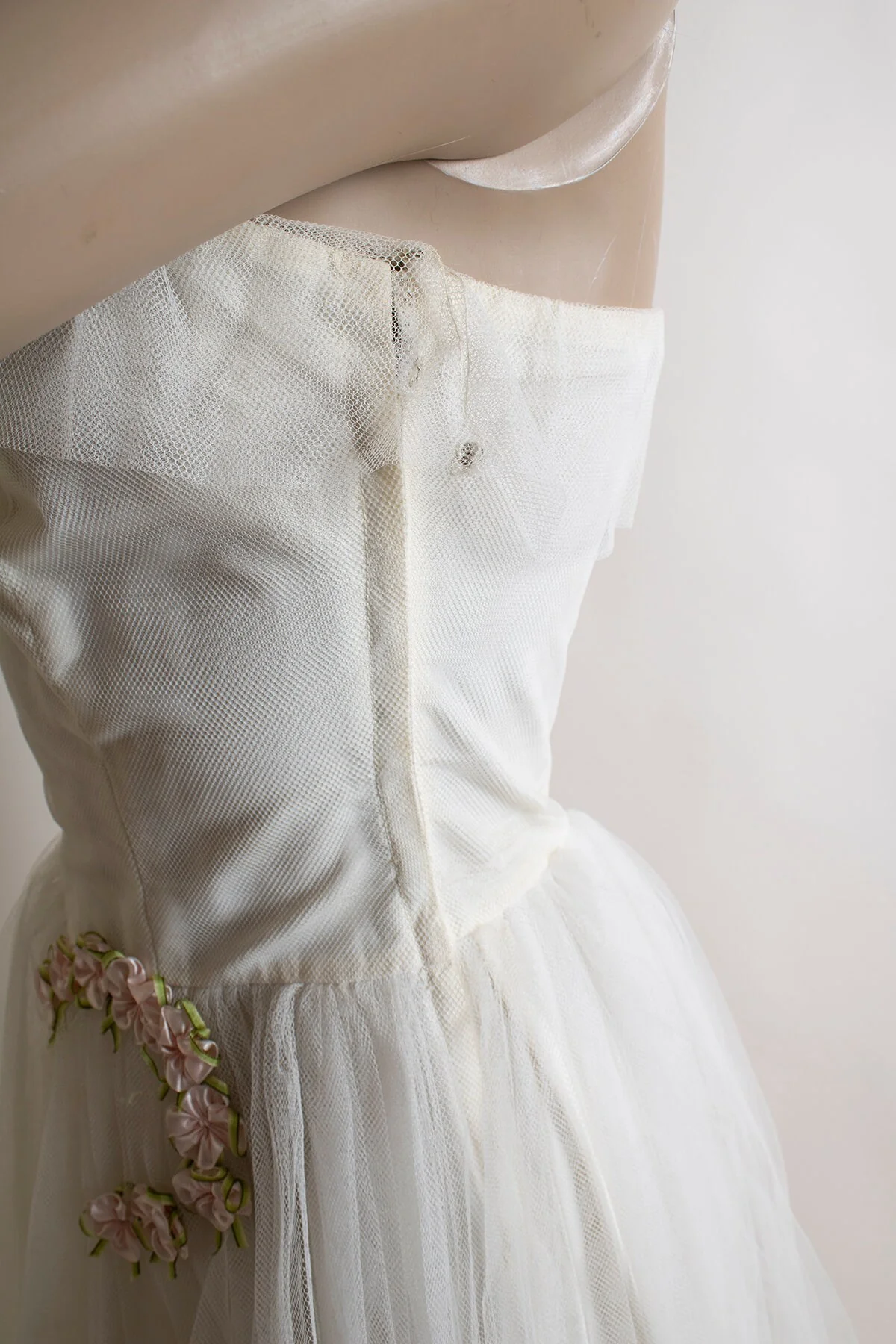 Vintage 50s Prom White and Pink Flower Applique Tulle Strapless Bridal Wedding Dress by Marglad's Bridal Salon - Image 8