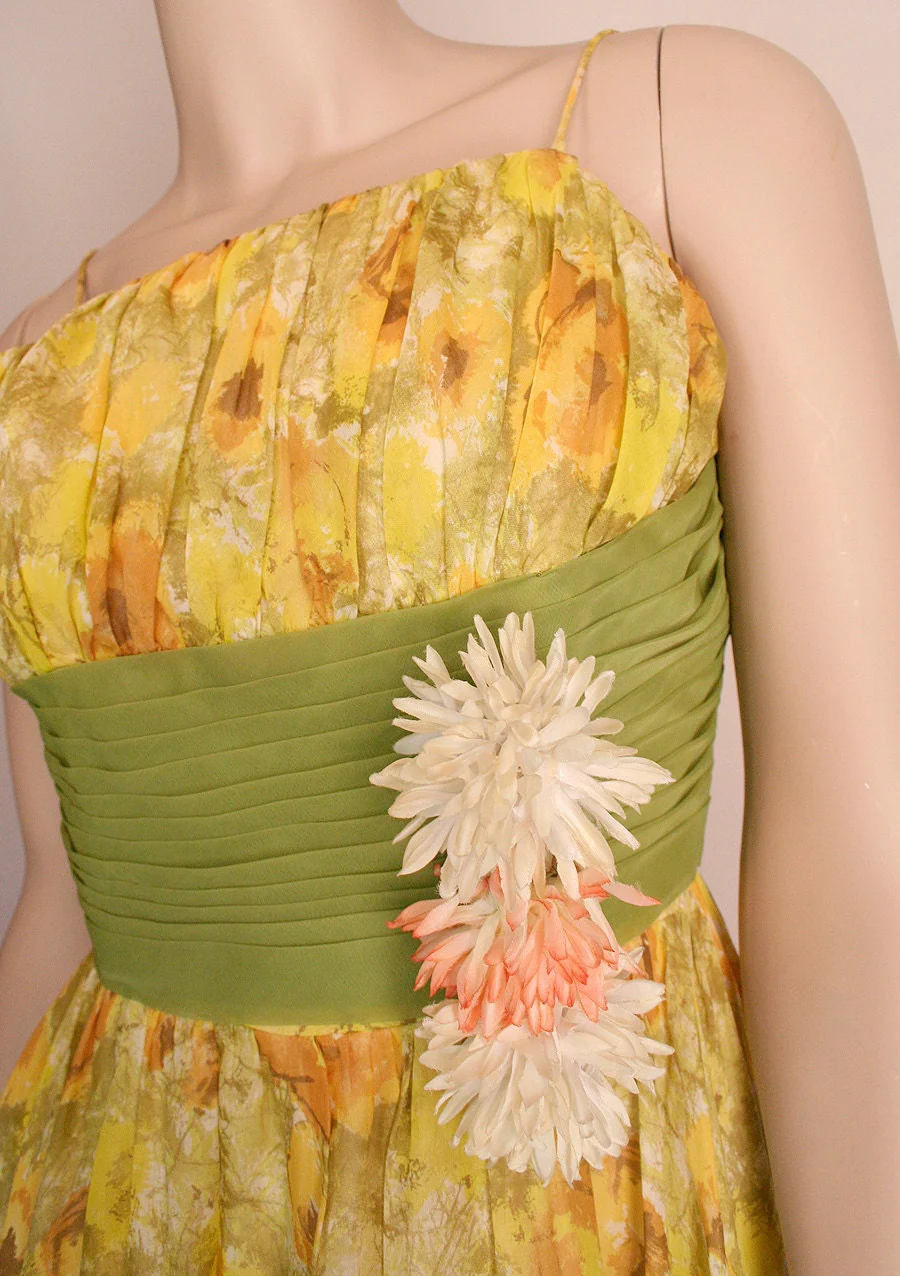Vintage 50s Sundress Floral Print Sheer Ruched Flower Applique Sun Yellow Party Dress by Julius Garfinckel & Co. - Image 5