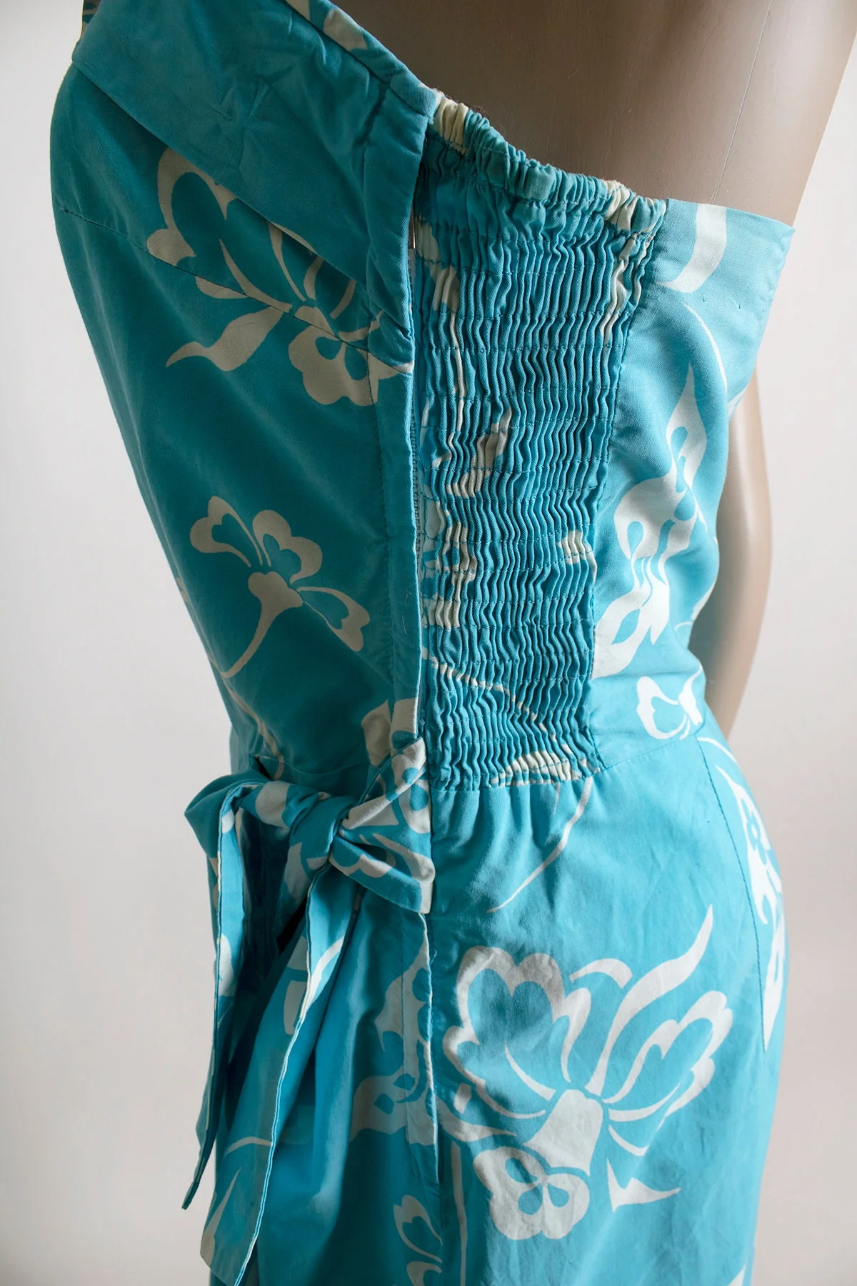 Vintage 50s Tropical Dress with Matching Bolero Aquamarine Blue and White Tropical Floral Print by Paradise Hawaii - Image 7