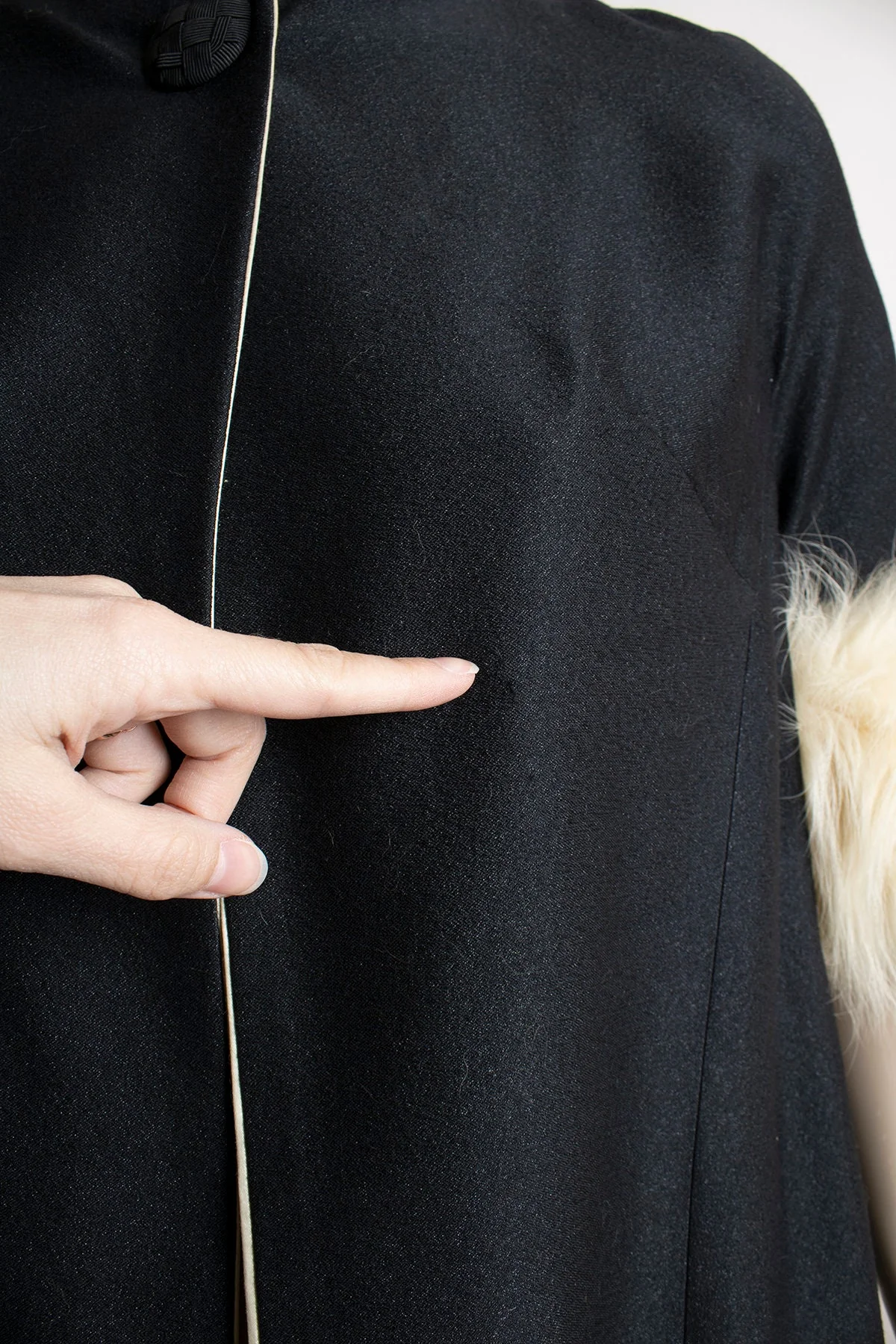 Vintage 50s Wool Coat with Fur Trim - Half Sleeve - Black Evening Swing Overcoat - One Button - Cape Style - Large - Image 10