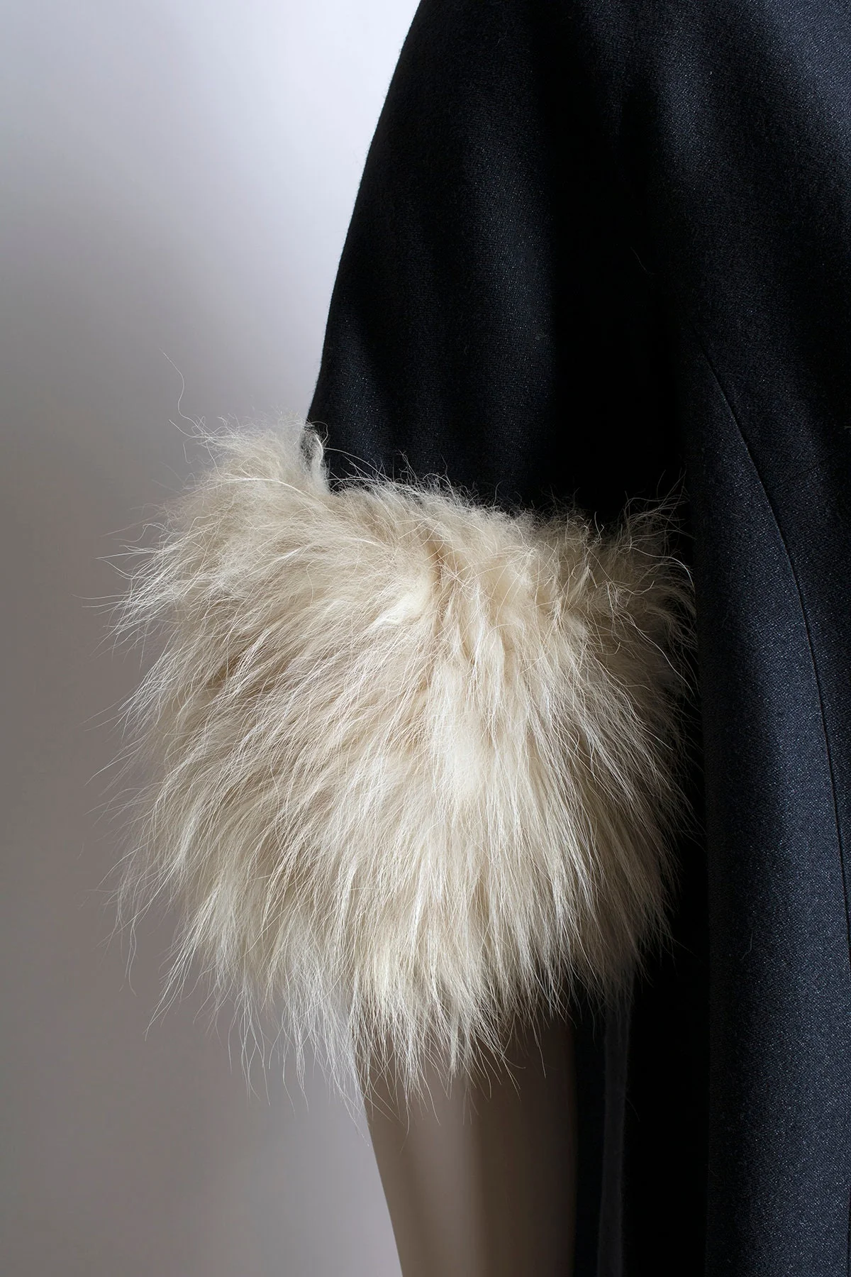 Vintage 50s Wool Coat with Fur Trim - Half Sleeve - Black Evening Swing Overcoat - One Button - Cape Style - Large - Image 7