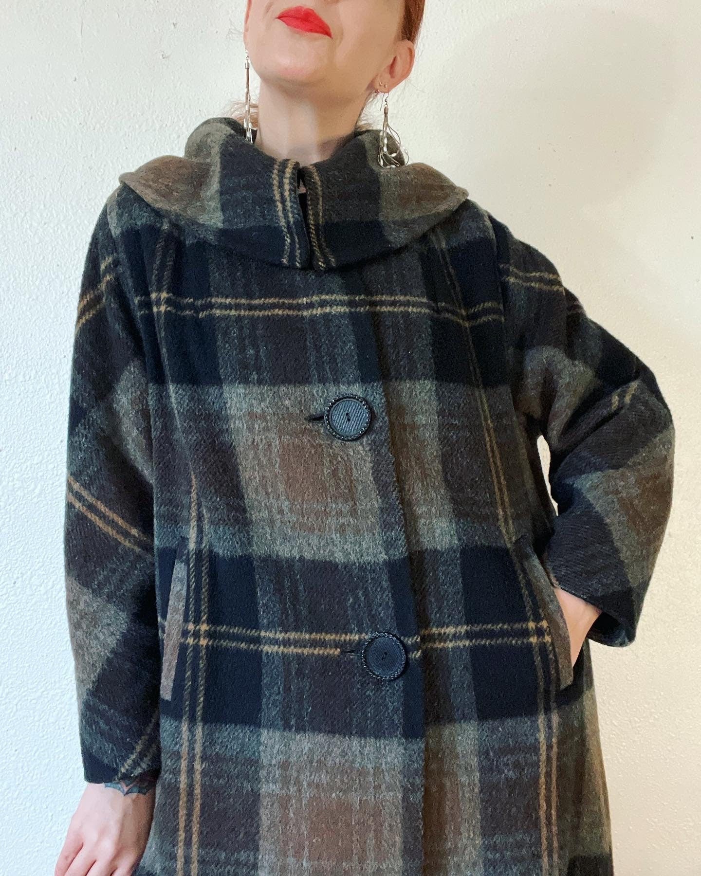 Vintage 60s Bold Brown Black and Gray Heather Plaid Wool Cape Collar Coat by Lady Lucy - Image 7