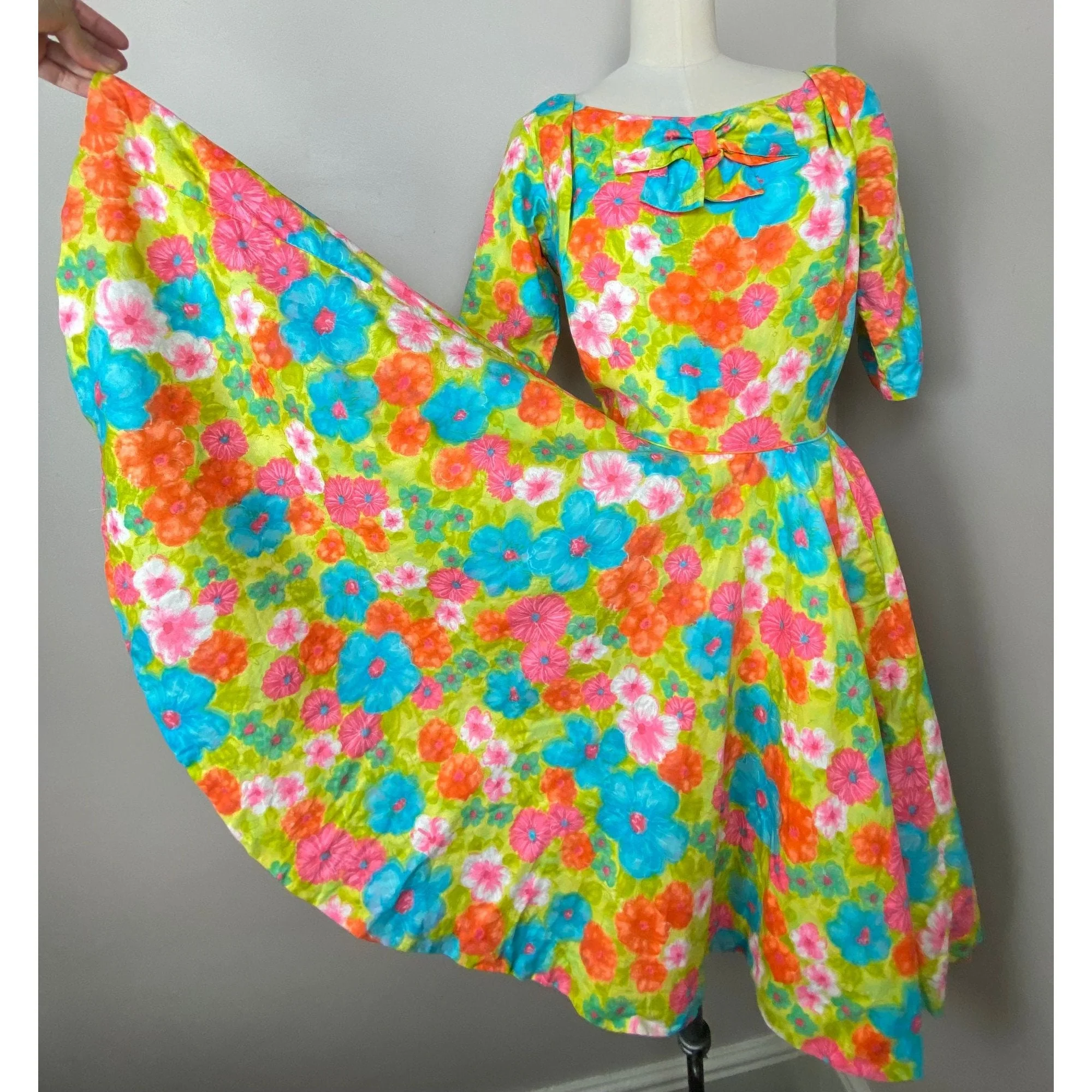 Vintage 60s Bright Floral Dress by  Melendrez of Pearl’s Creations - Image 5