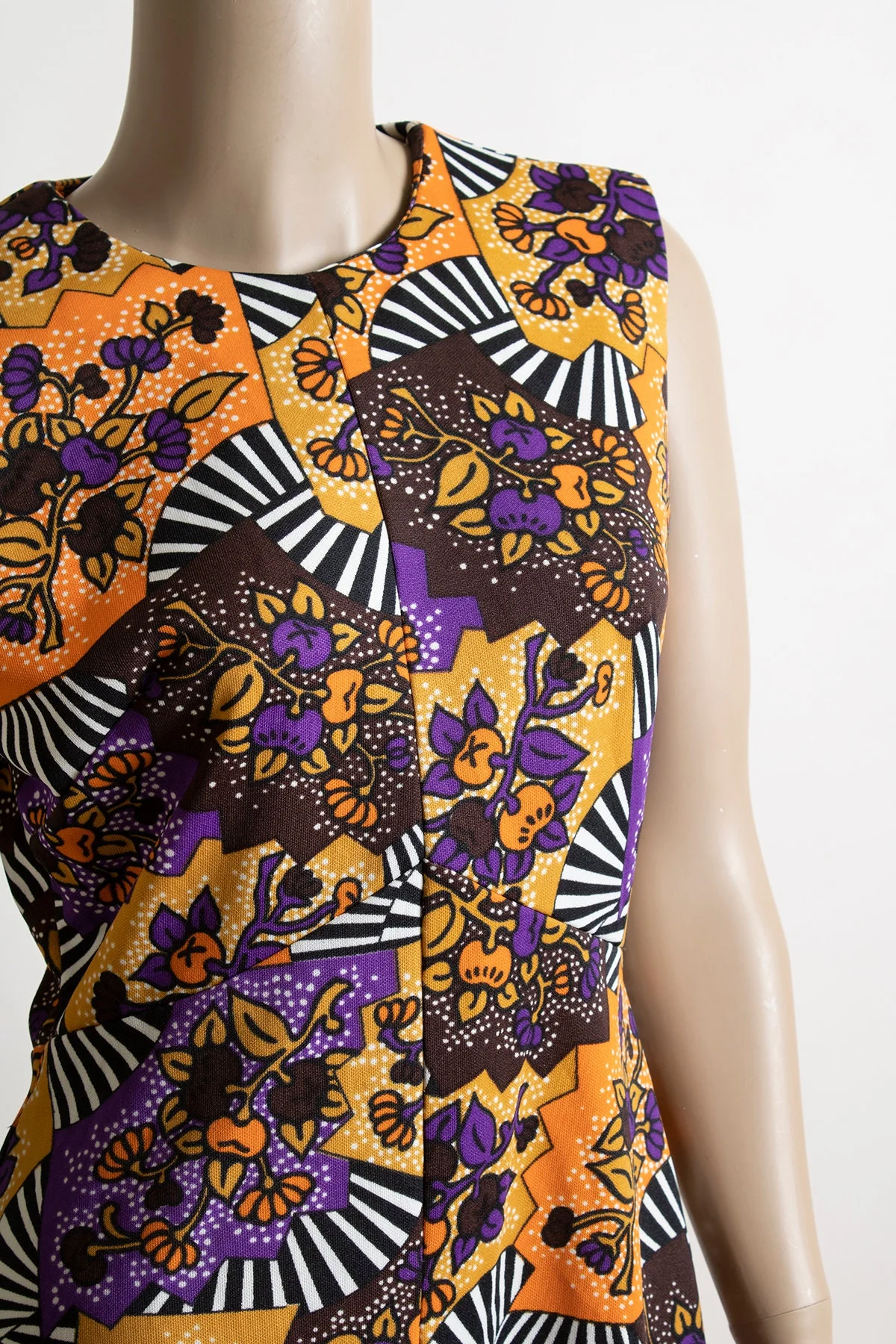 Vintage 60s Dolly Dress Warm Tone Autumn Floral Print Sleeveless Mod Scooter Gogo Dress In Purple Orange and Brown 60s A-Line Medium - Image 5