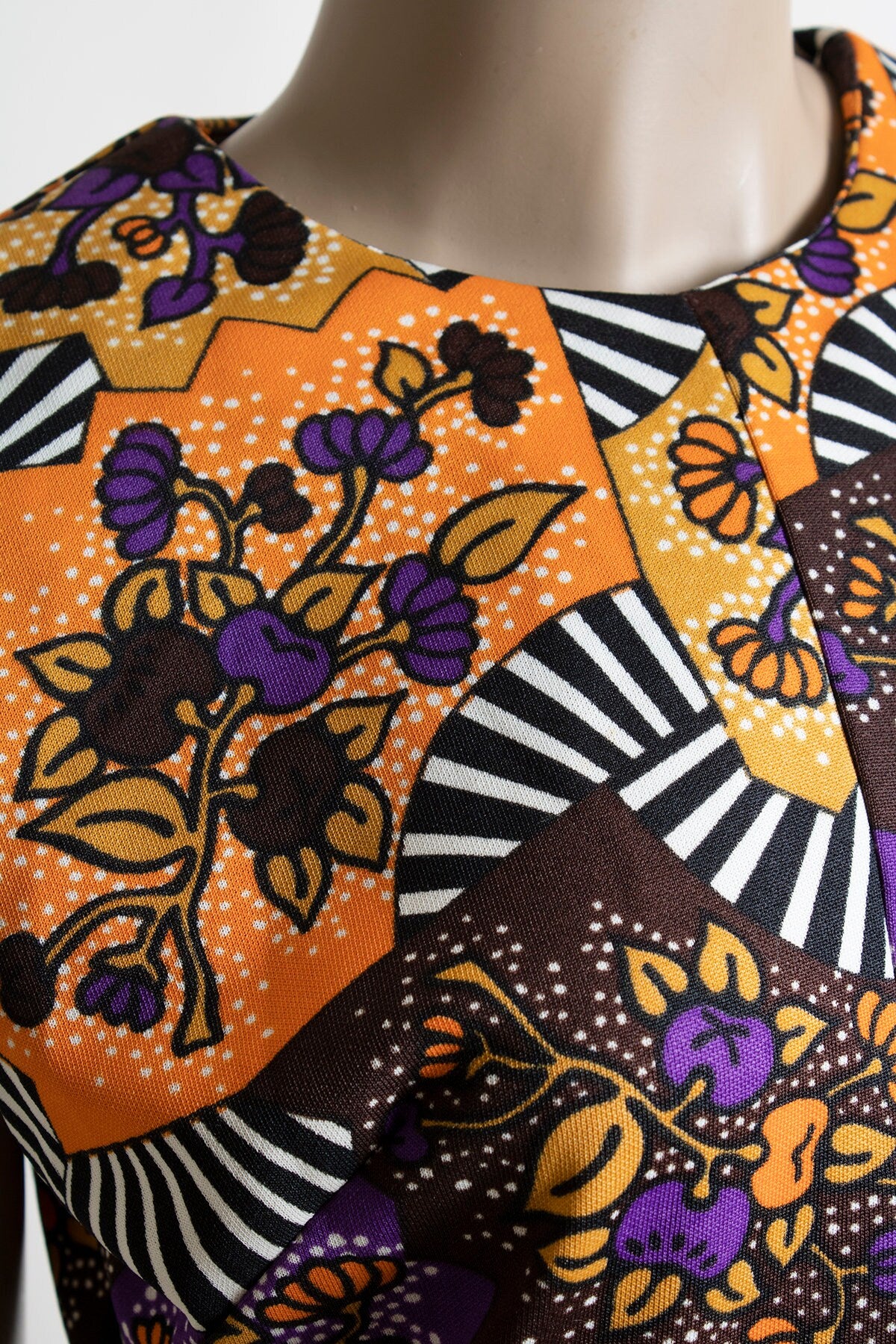 Vintage 60s Dolly Dress Warm Tone Autumn Floral Print Sleeveless Mod Scooter Gogo Dress In Purple Orange and Brown 60s A-Line Medium - Image 6