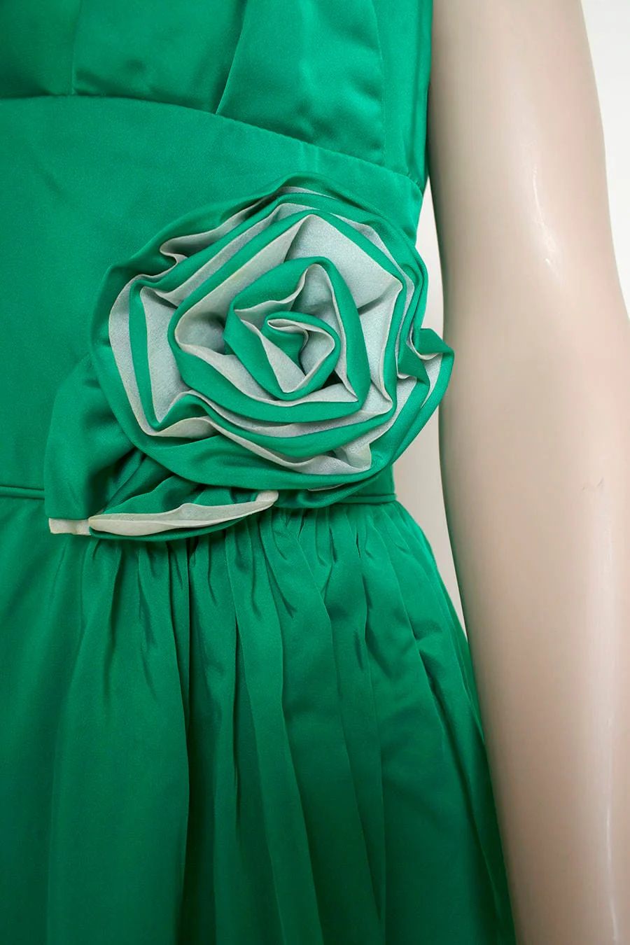 Vintage 60s Dress - Emerald Green Satin Cocktail Party Dress - Prom Dress - Formal Evening Rose Applique - Holiday Ivy - Small - Image 6