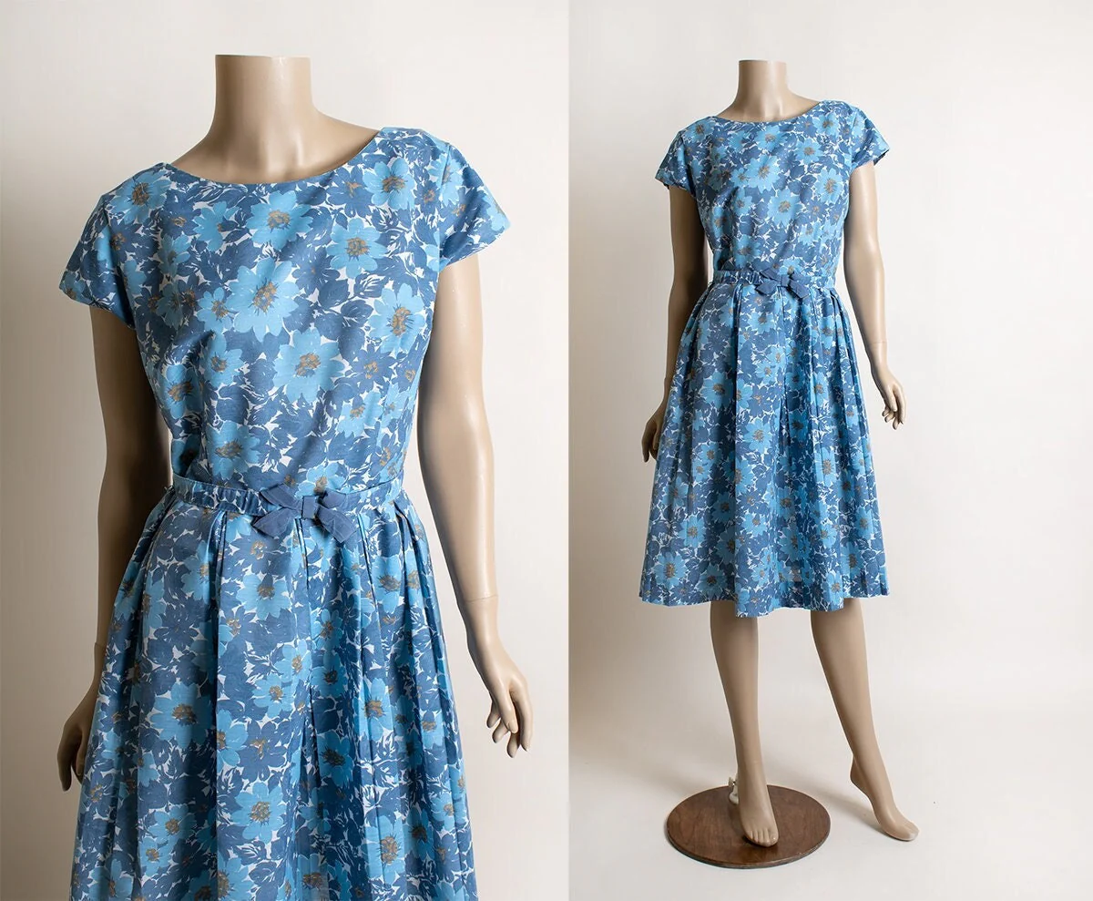 Vintage 60s Dress Sky Blue Daisy Floral Print Cotton Day Dress with Matching Bow Belt Pleat Skirt Small - Image 3