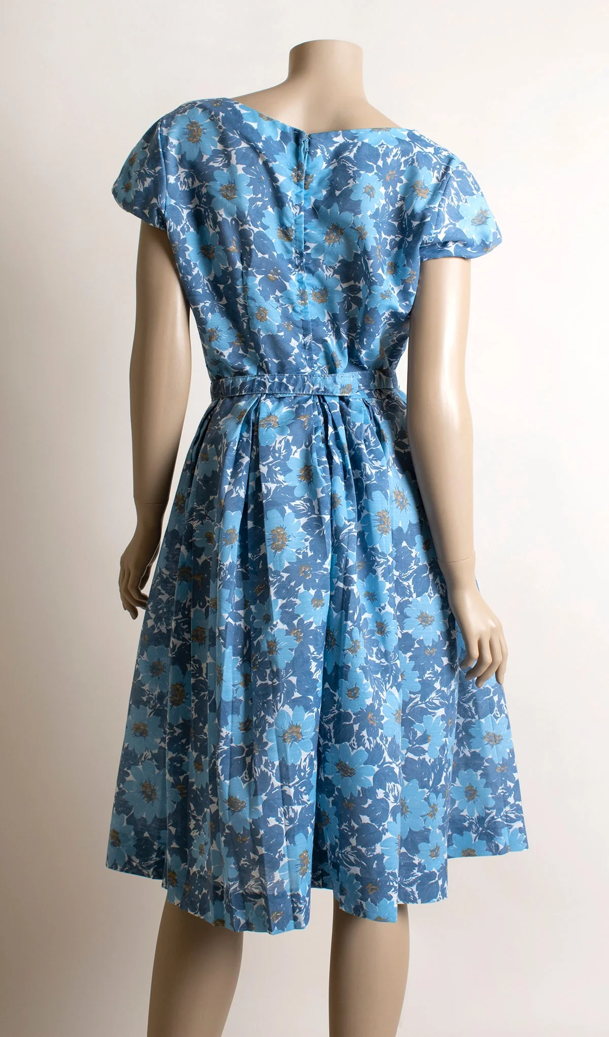 Vintage 60s Dress Sky Blue Daisy Floral Print Cotton Day Dress with Matching Bow Belt Pleat Skirt Small - Image 5