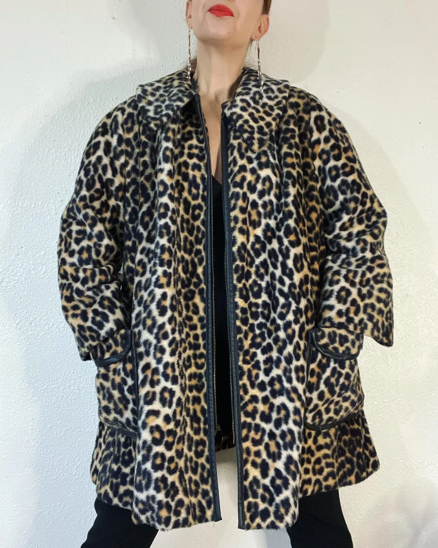 Vintage 60s Faux Fur Leopard Print Mega Mod Trapeze Coat - Image 8
