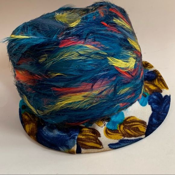 Vintage 60s Feather and Print Velvet Brimmed Hat - Image 8