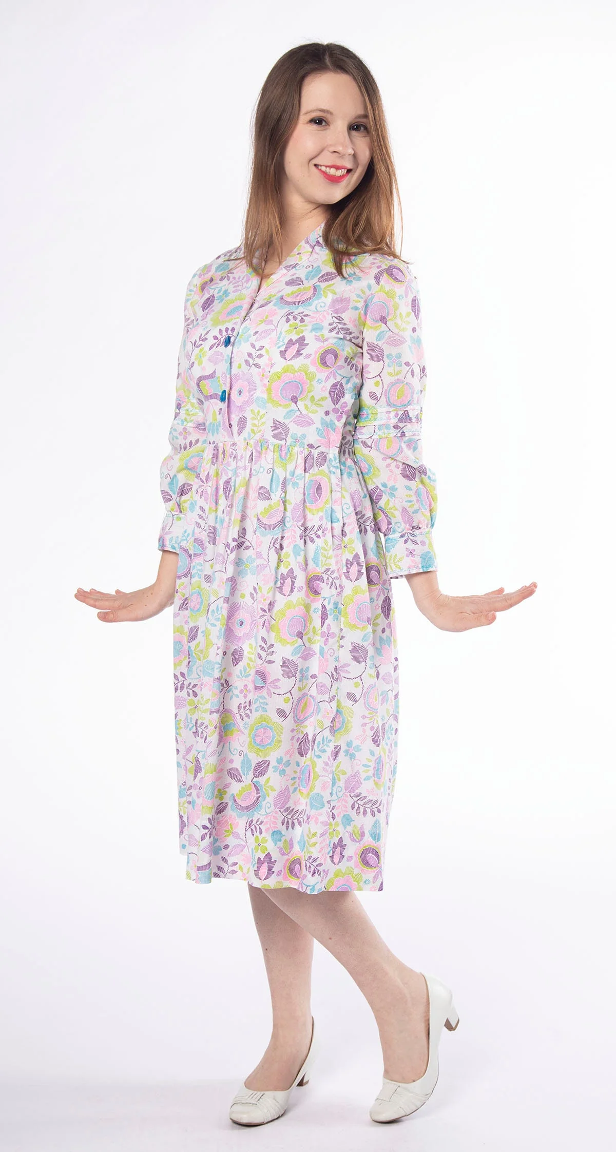 Vintage 60s Floral Dress - Spring Pastel Purple Blue Green Pink Sketch Flower Print Day Dress - Heart Embroidery - Shirtwaist - Small - Image 3