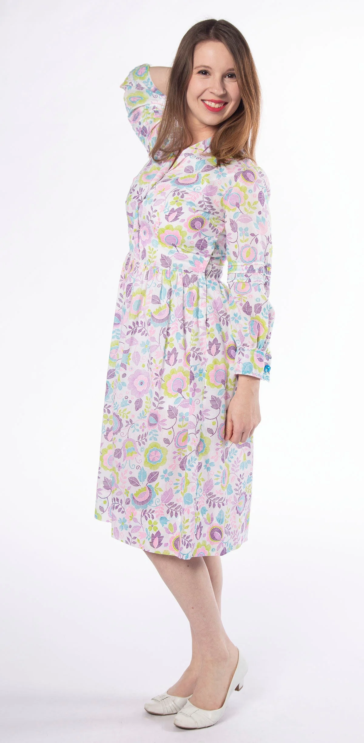 Vintage 60s Floral Dress - Spring Pastel Purple Blue Green Pink Sketch Flower Print Day Dress - Heart Embroidery - Shirtwaist - Small - Image 4