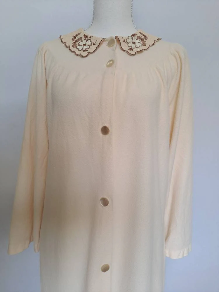 60s Off White Embroidered Flannel House Coat By Katz - Image 3