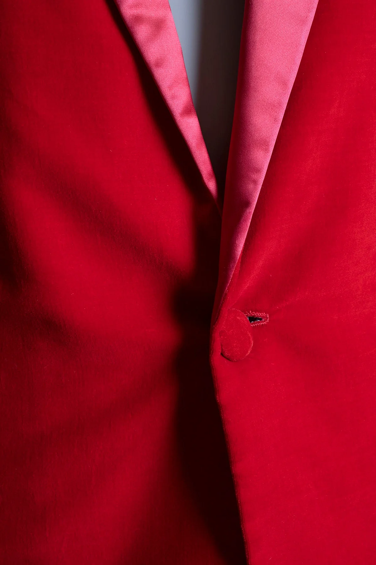 Vintage 60s Mens Red Velveteen Tuxedo Jacket Ballroom Dance Costume Swanky Lounge Medium Large - Image 3
