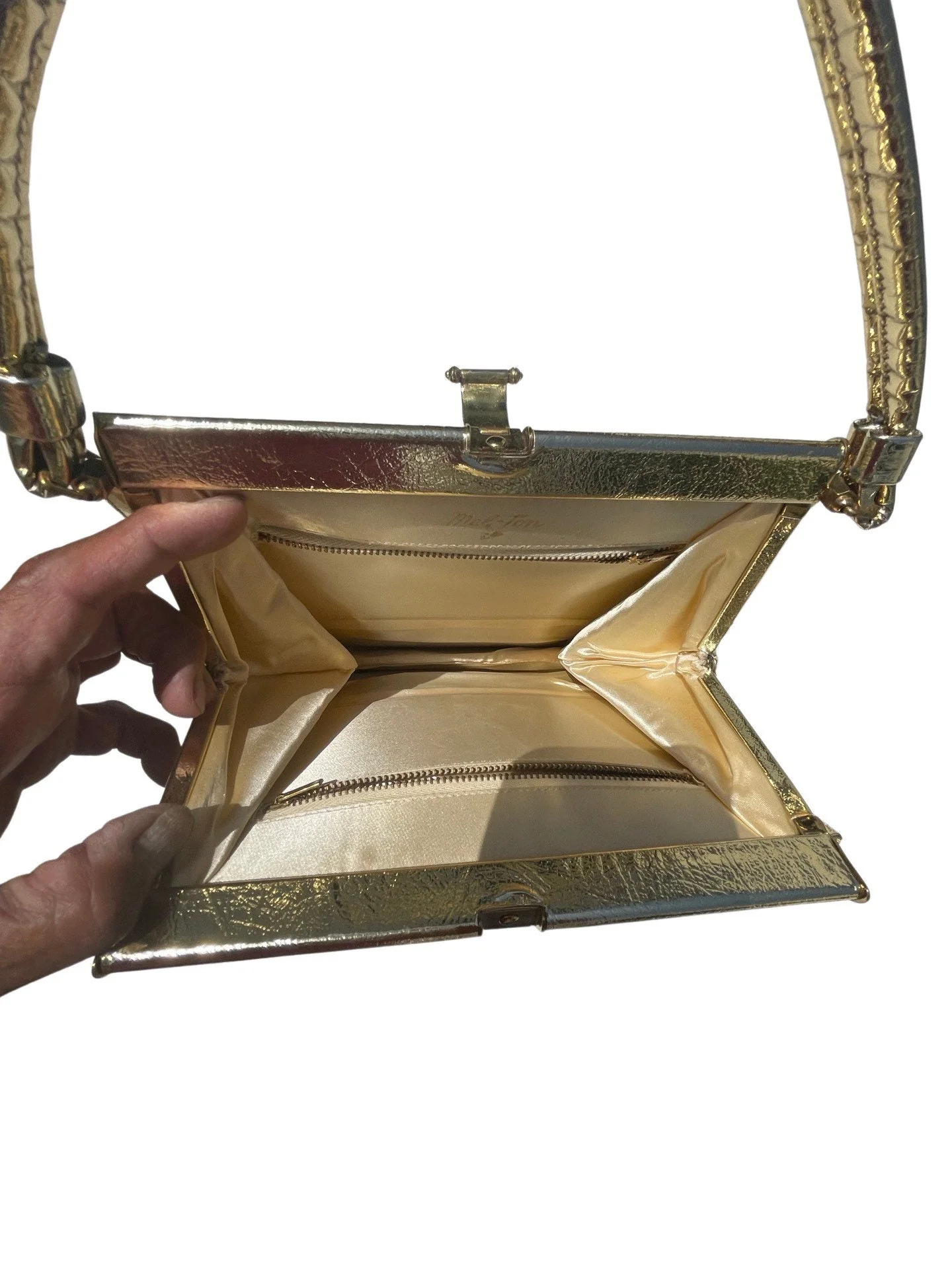 Vintage 60s Mod Gold Lamé Handbag Purse Bag Evening Bag Mint Mid Century Palm Springs Modern by Mel-ton - Image 4