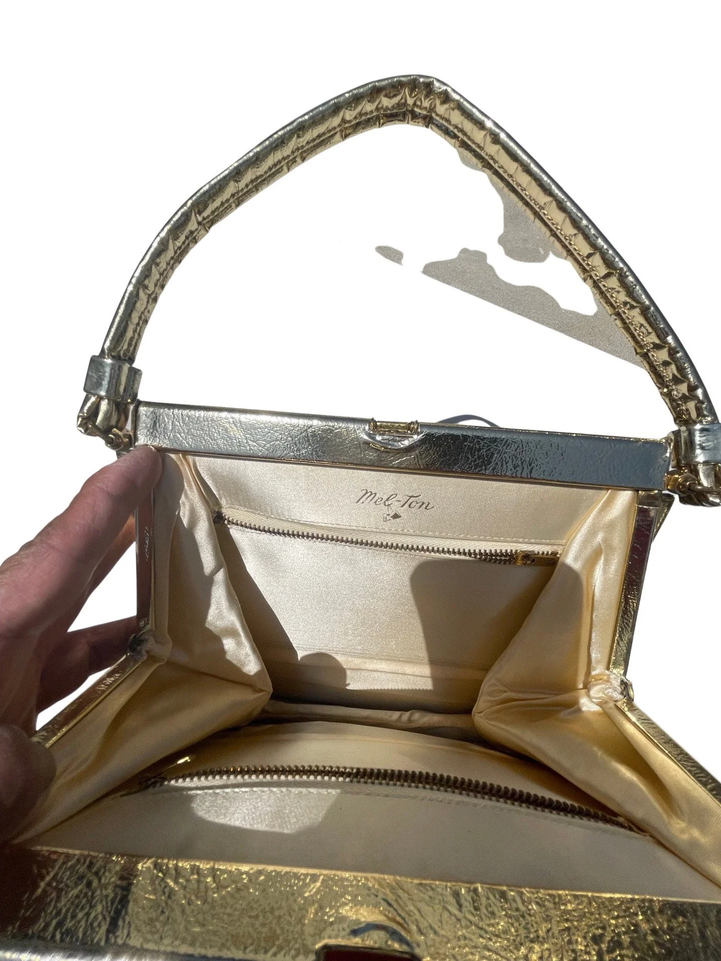 Vintage 60s Mod Gold Lamé Handbag Purse Bag Evening Bag Mint Mid Century Palm Springs Modern by Mel-ton - Image 5