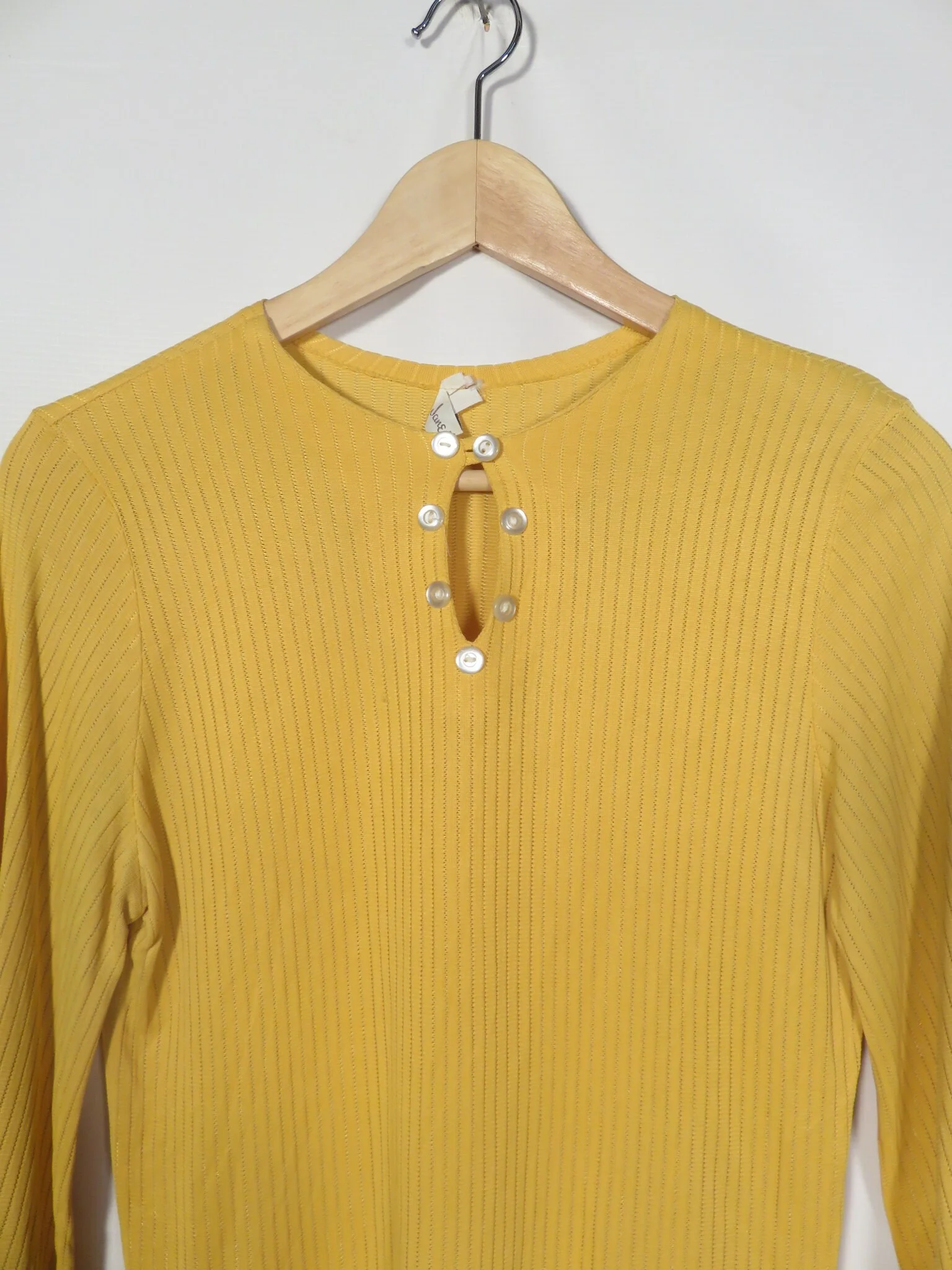 Vintage 60s Mod Mustard Yellow Nylon Keyhole Top Size S/xs by Jane Hunter - Image 5