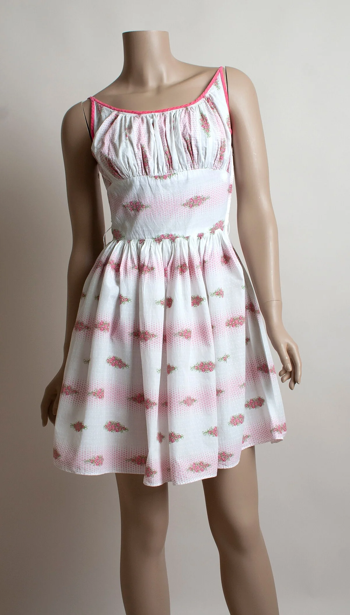 Vintage 60s Pink Flower Bouquet Print On Light White Cotton Mini Dress - Image 4