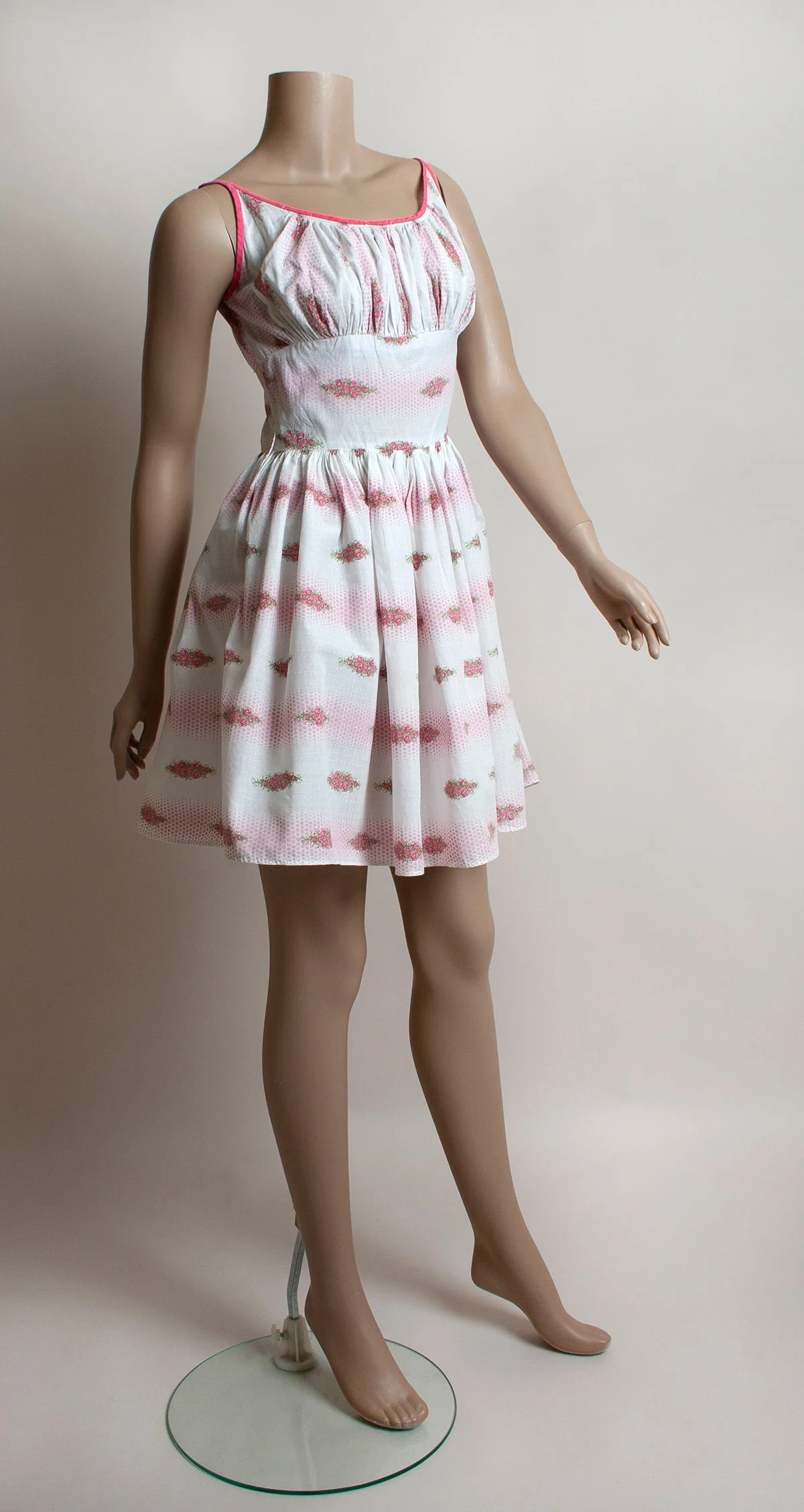 Vintage 60s Pink Flower Bouquet Print On Light White Cotton Mini Dress - Image 5