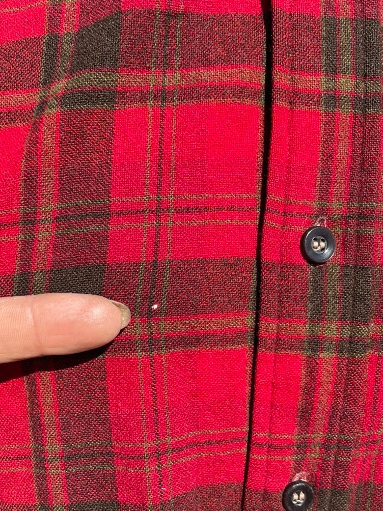 Vintage 60s Plaid Checkered Wool Shirt Button Down Collar Long Tails Small Unisex by Pendelton - Image 8