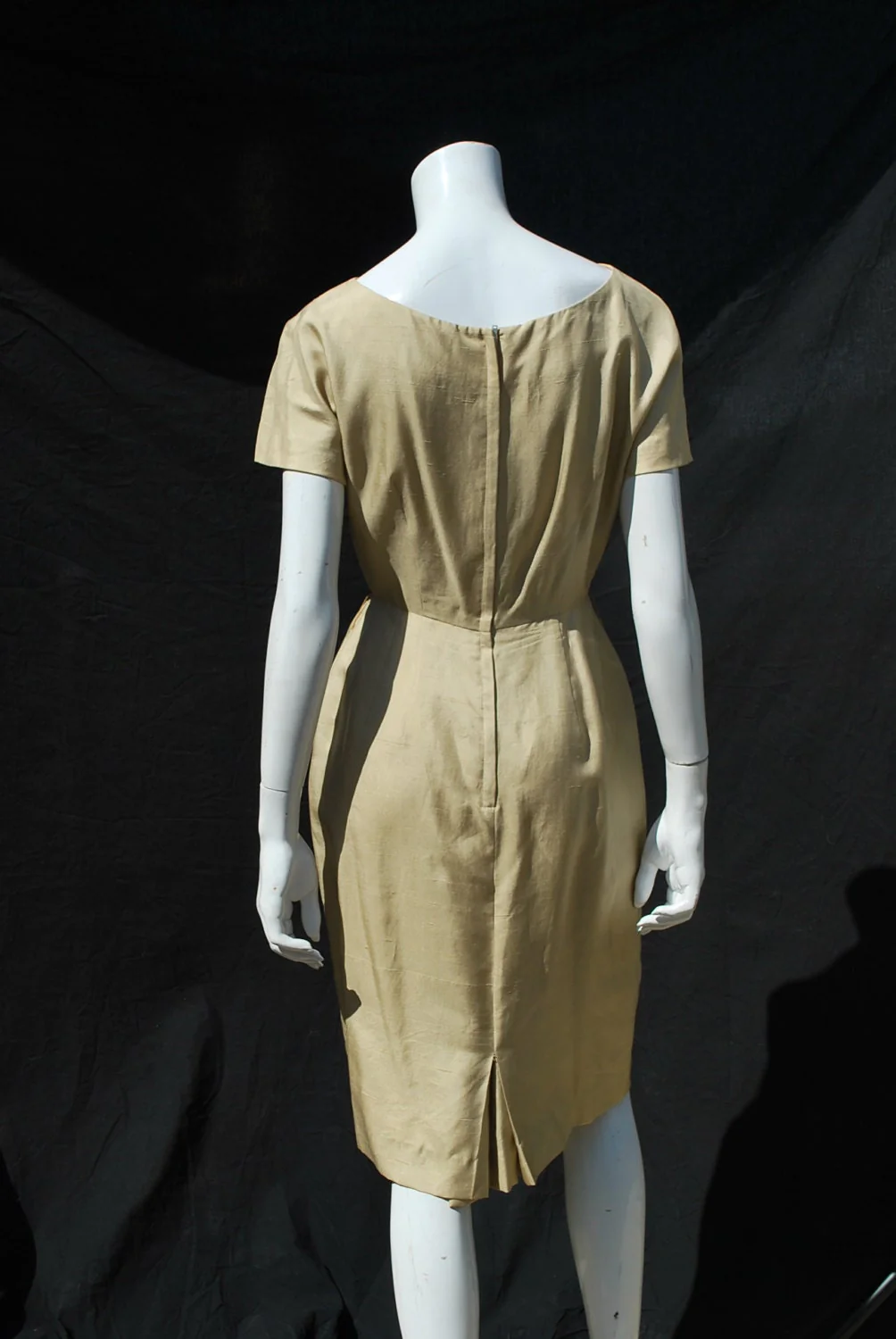 Vintage 60s Silk Va Va Voom Dress Sz 6 Mad Men Marilyn Mid Century Cocktail Party Dress The by Va Va Voom - Image 2