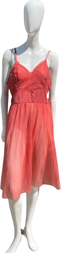 Vintage 60s Slip Dress Seamprufe Nylon Size Average 38 Lace Top Pleated Skirt Vintage Lingerie