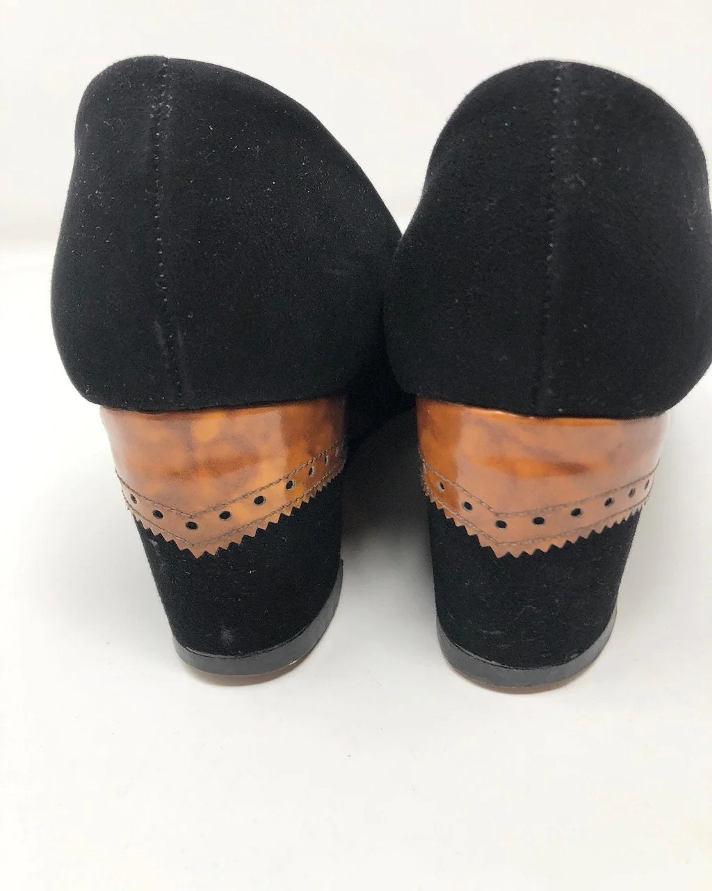 Vintage 60s Tan and Black Oxford Wedges Sz 5. 5 by Adorés - Image 4