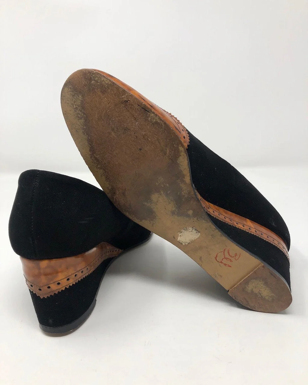 Vintage 60s Tan and Black Oxford Wedges Sz 5. 5 by Adorés - Image 5