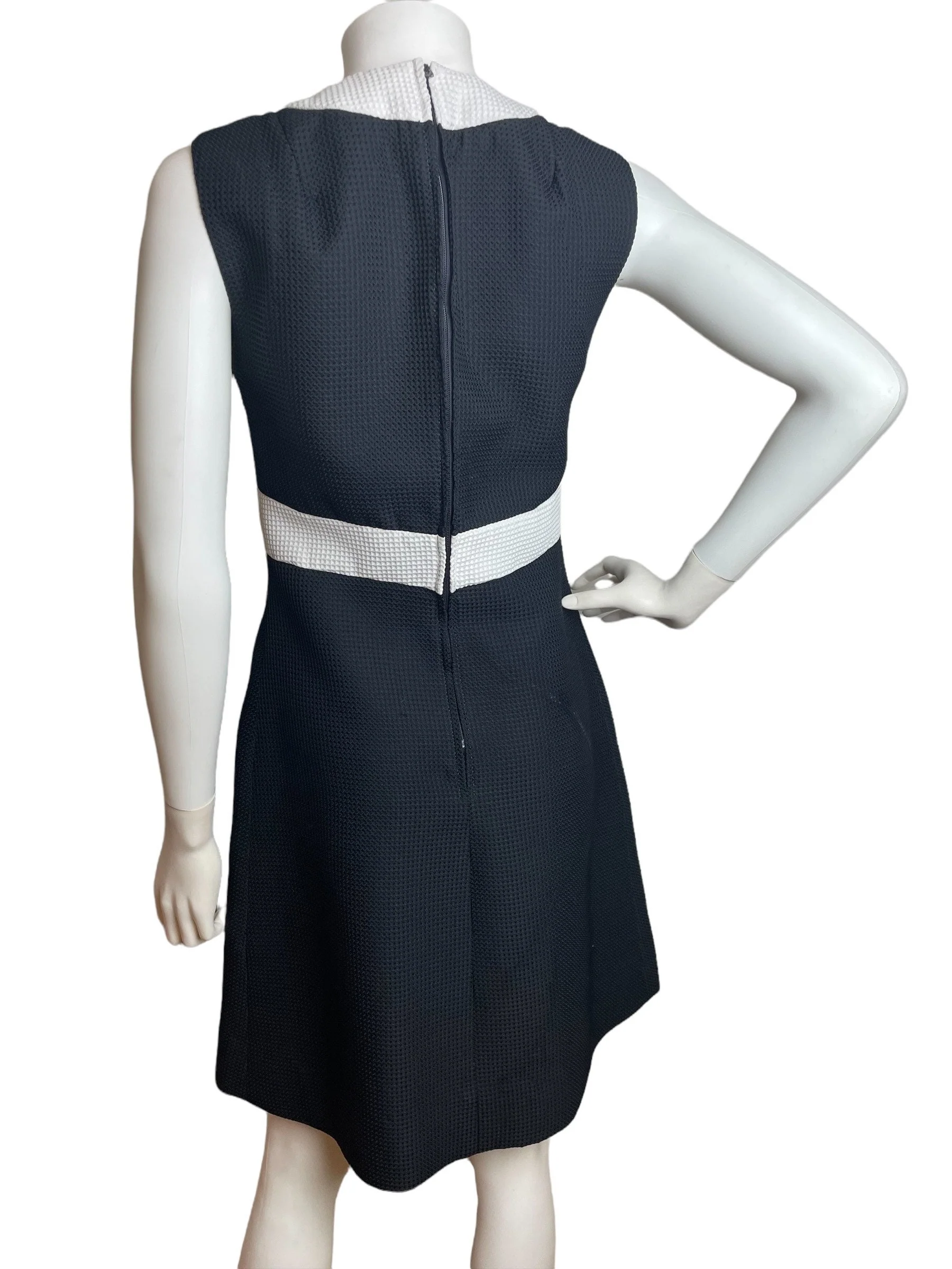 Vintage 60s Waffle Knit Black and White Mod Dress - Image 2