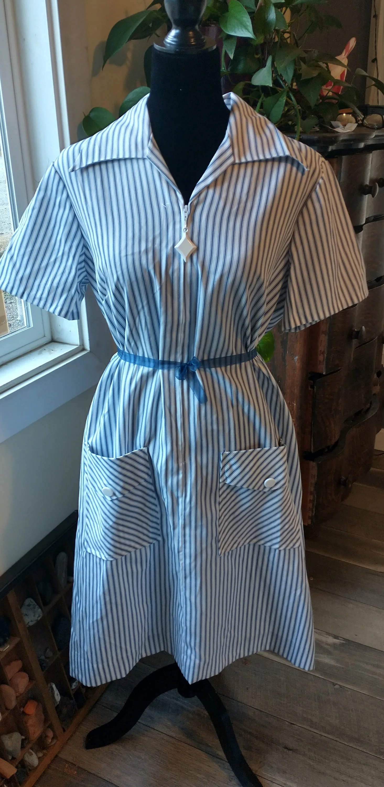 Vintage 60s Women's Shift Blue and White Stripe Cotton/rayon House Dress Zipper Pull Women's Medium To Large Union Label by Sears - Image 3